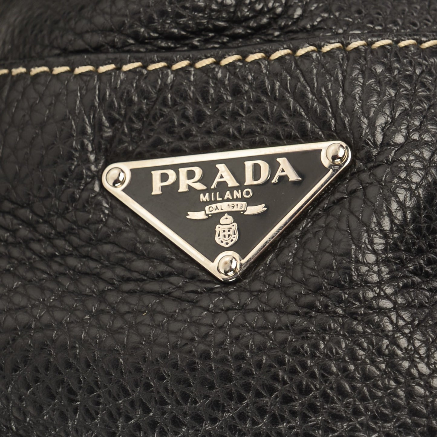 Vitello Daino Shoulder Bag Nero Black