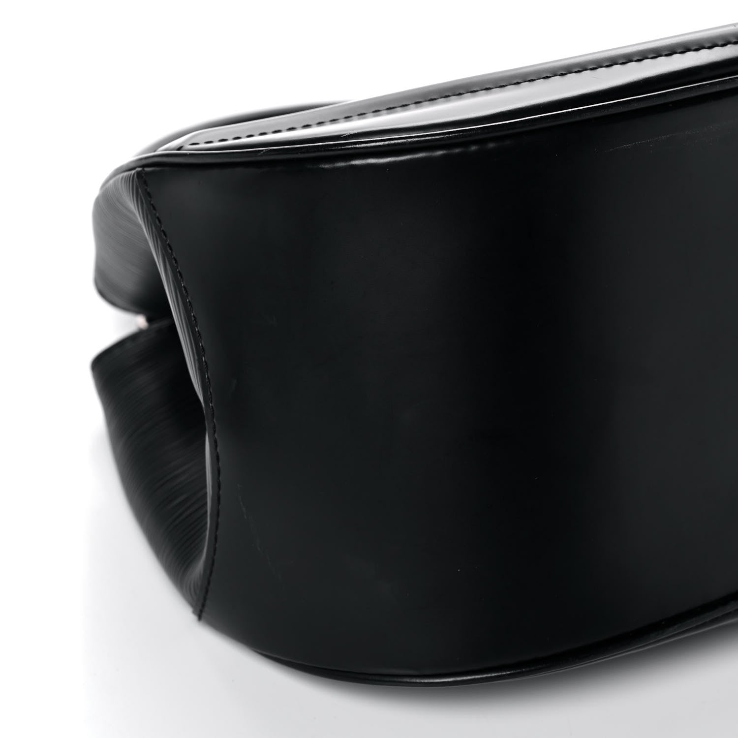 Louis Vuitton Epi Montaigne Sac Black 8 of 11