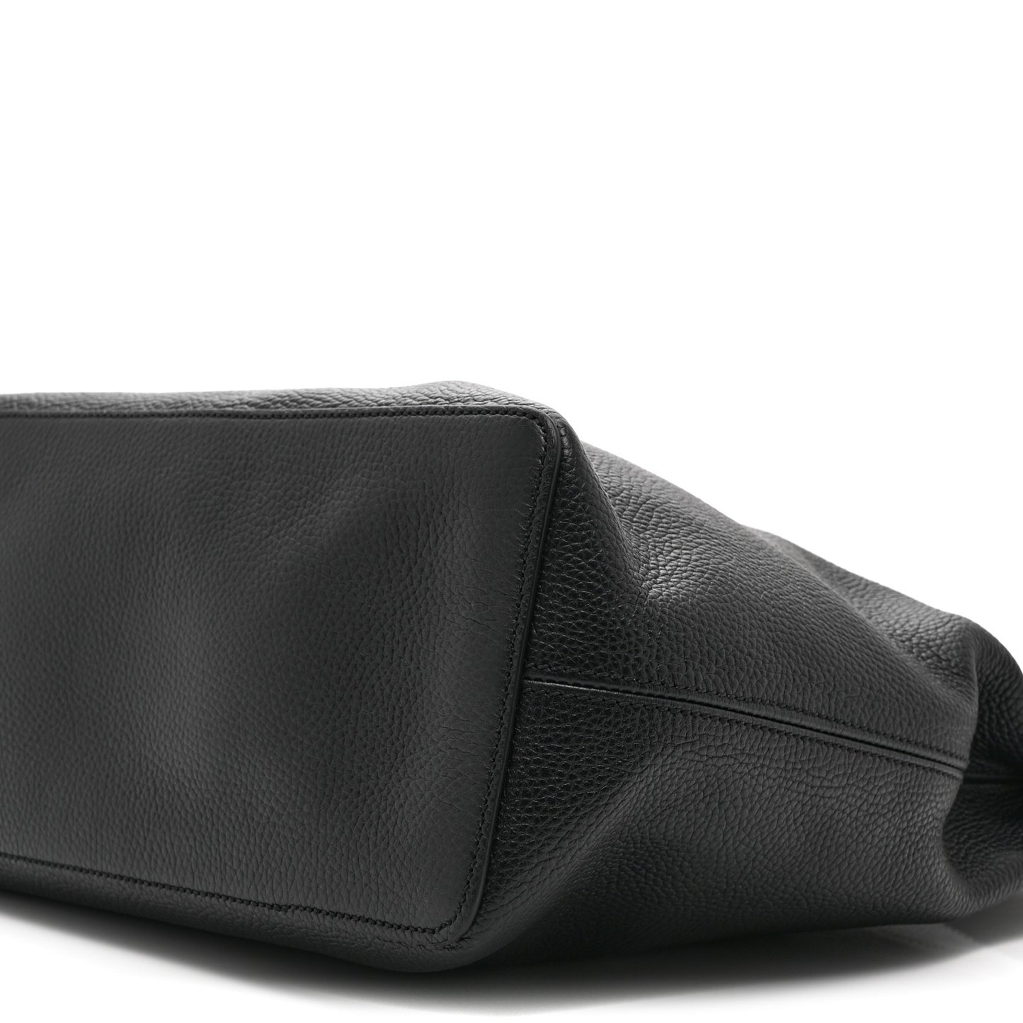 Pebbled Calfskin Large Soho Hobo Black