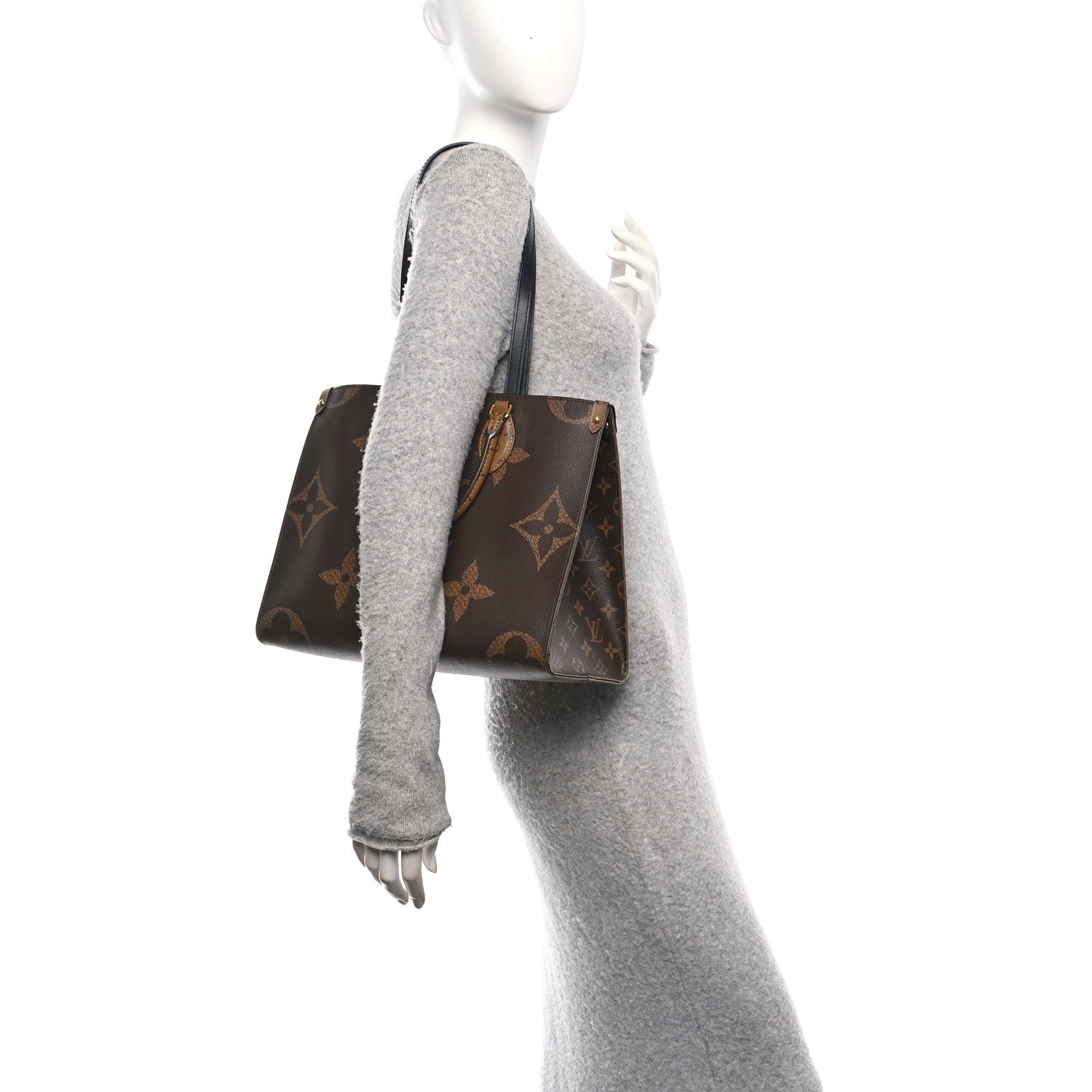 Louis Vuitton Reverse Monogram Giant Onthego MM 2 of 9