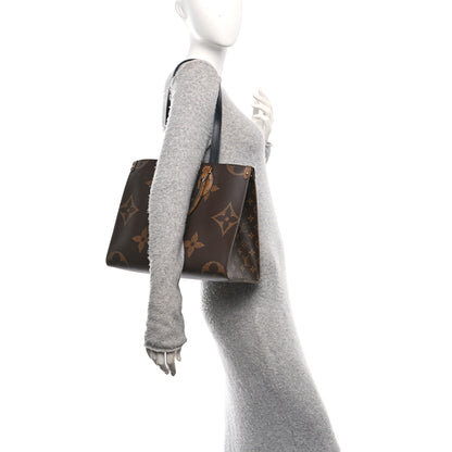 Louis Vuitton Reverse Monogram Giant Onthego MM 2 of 9
