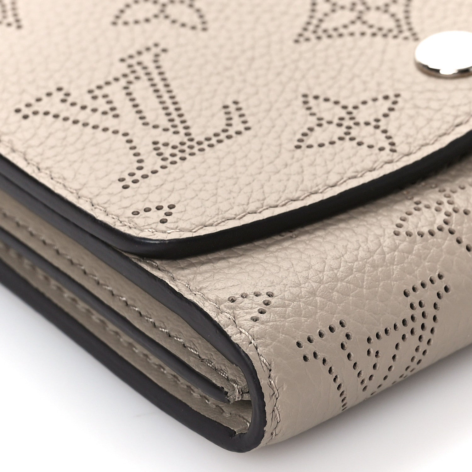 Louis Vuitton Mahina Iris Compact Wallet NM Galet 7 of 8
