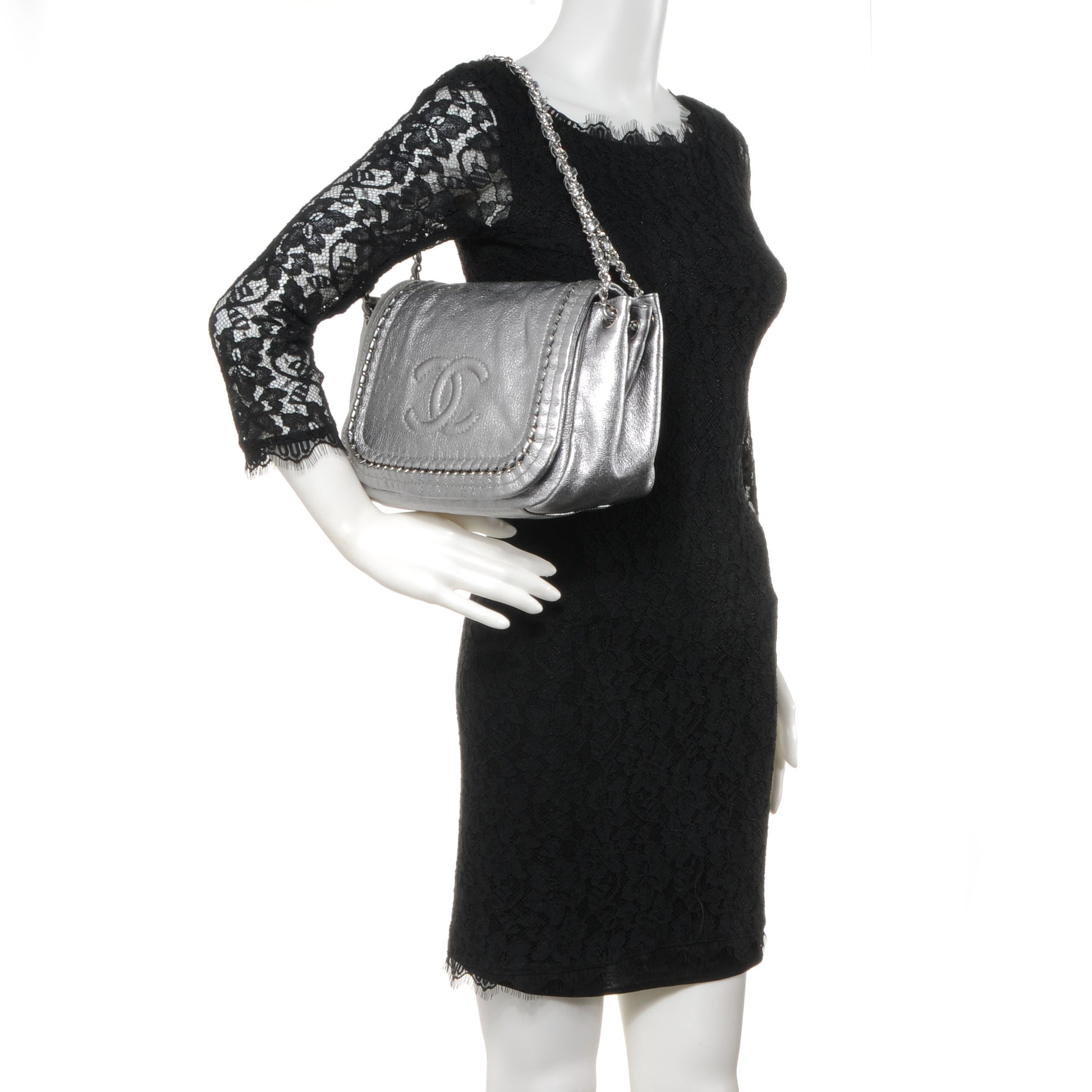 Chanel Luxe Ligne Flap Bag Silver 2 of 8