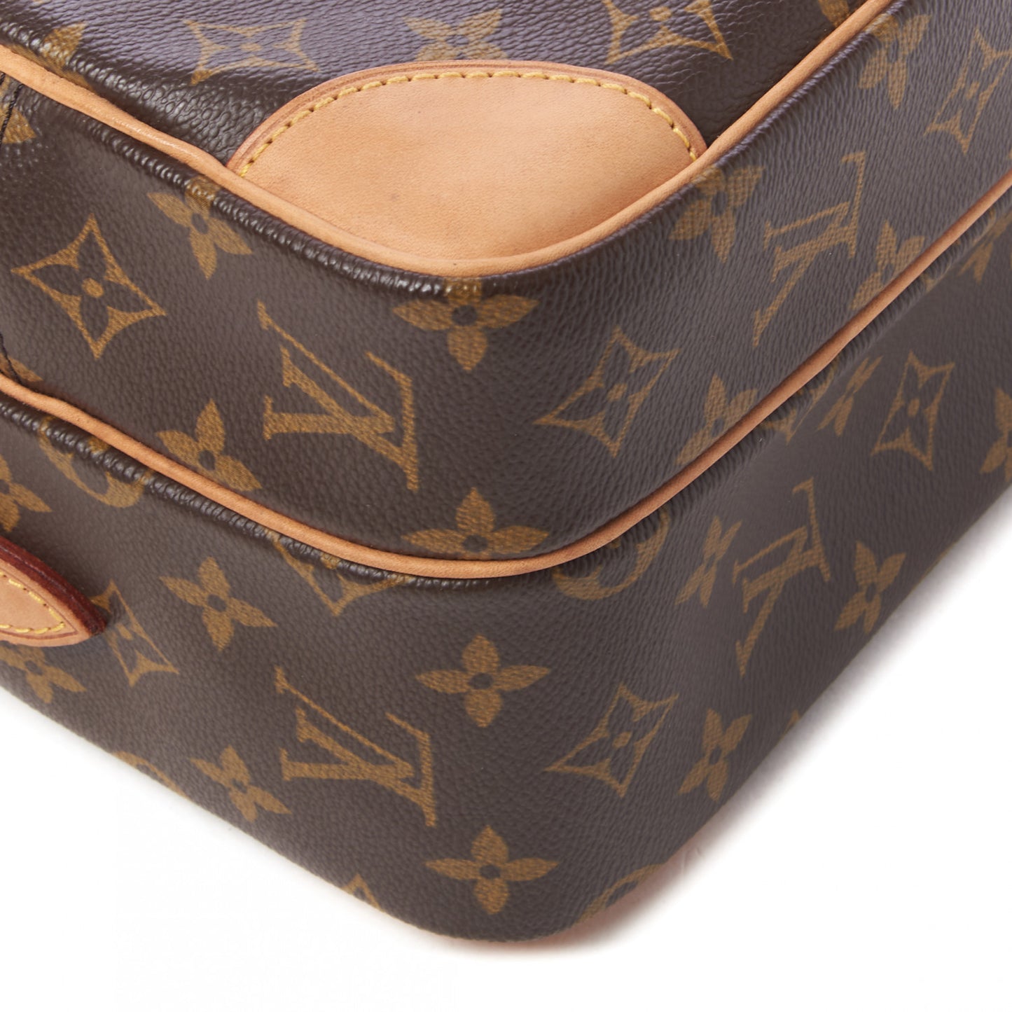 Monogram Nil 28