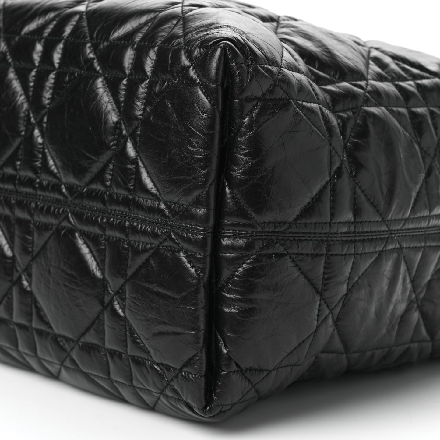 Crinkled Calfskin Macrocannage Large Toujours Black