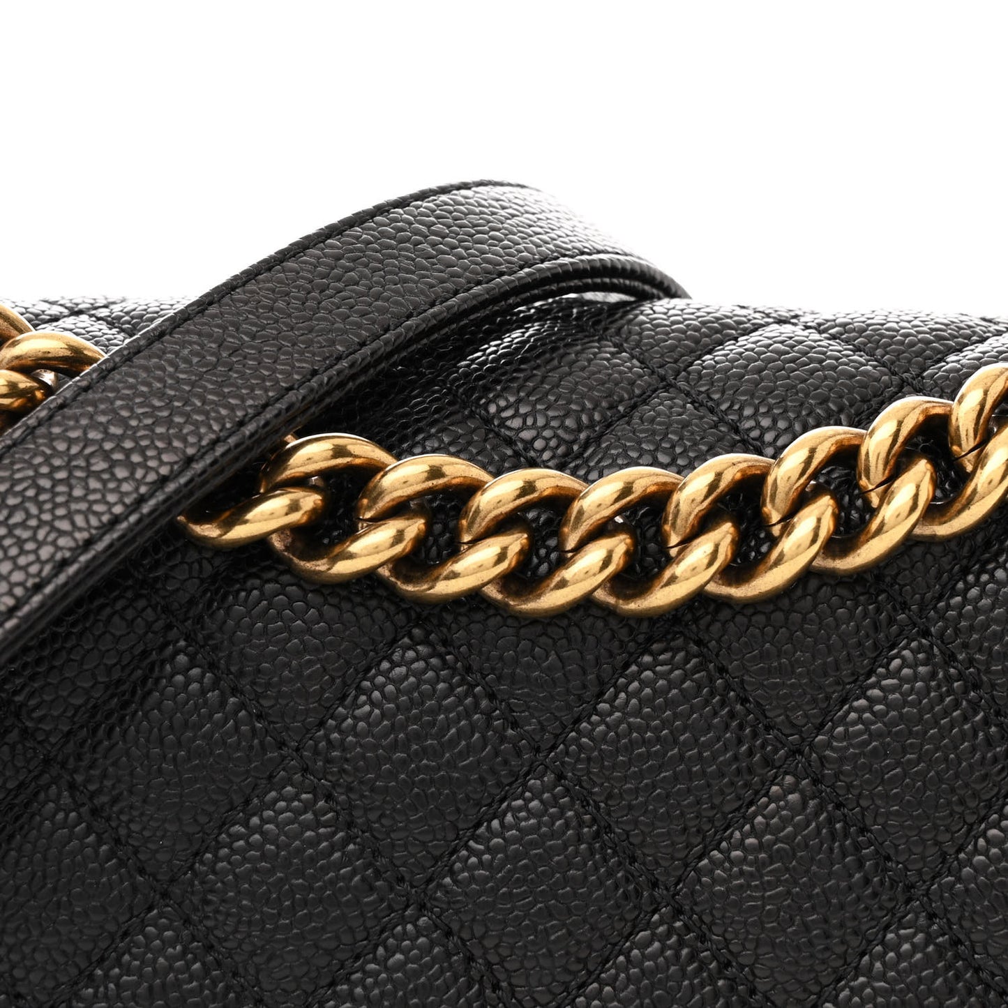 Caviar Quilted Medium Boy Flap Black