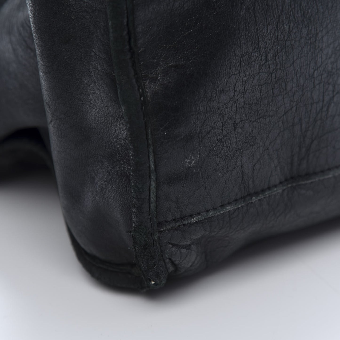 Agneau Classic Hardware City Black