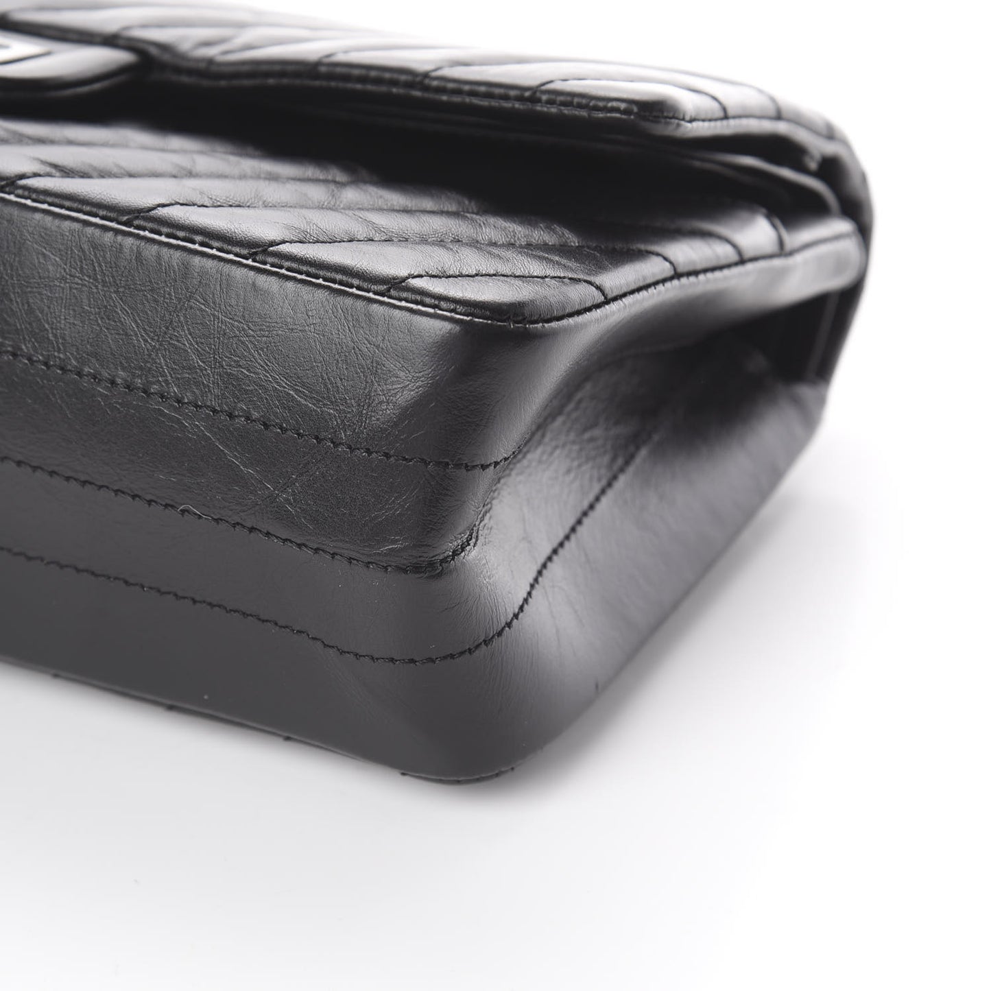 Aged Calfskin Chevron Quilted 2.55 Reissue 225 Flap So Black