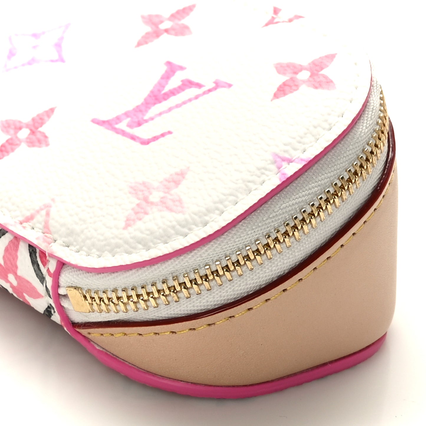 Monogram Giant By The Pool 2.0 Sunglasses Pouch GM Pink