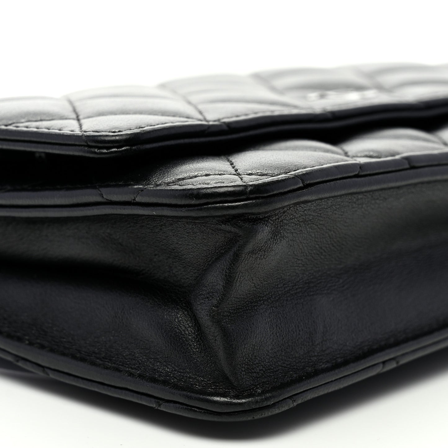 Lambskin Quilted Wallet On Chain WOC Black