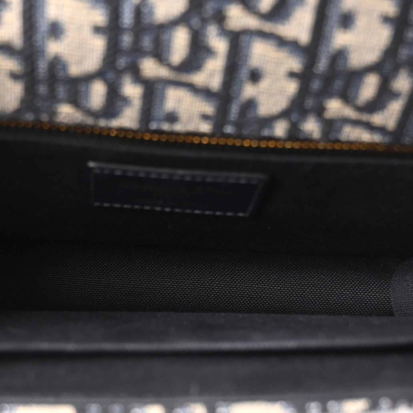 Oblique 30 Montaigne Flap Bag Blue
