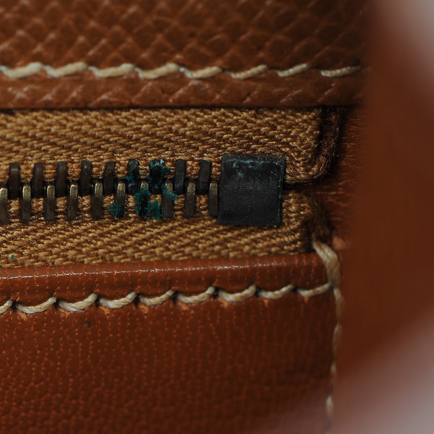Hermes Courchevel Kelly Sellier 28 Gold 29 of 37
