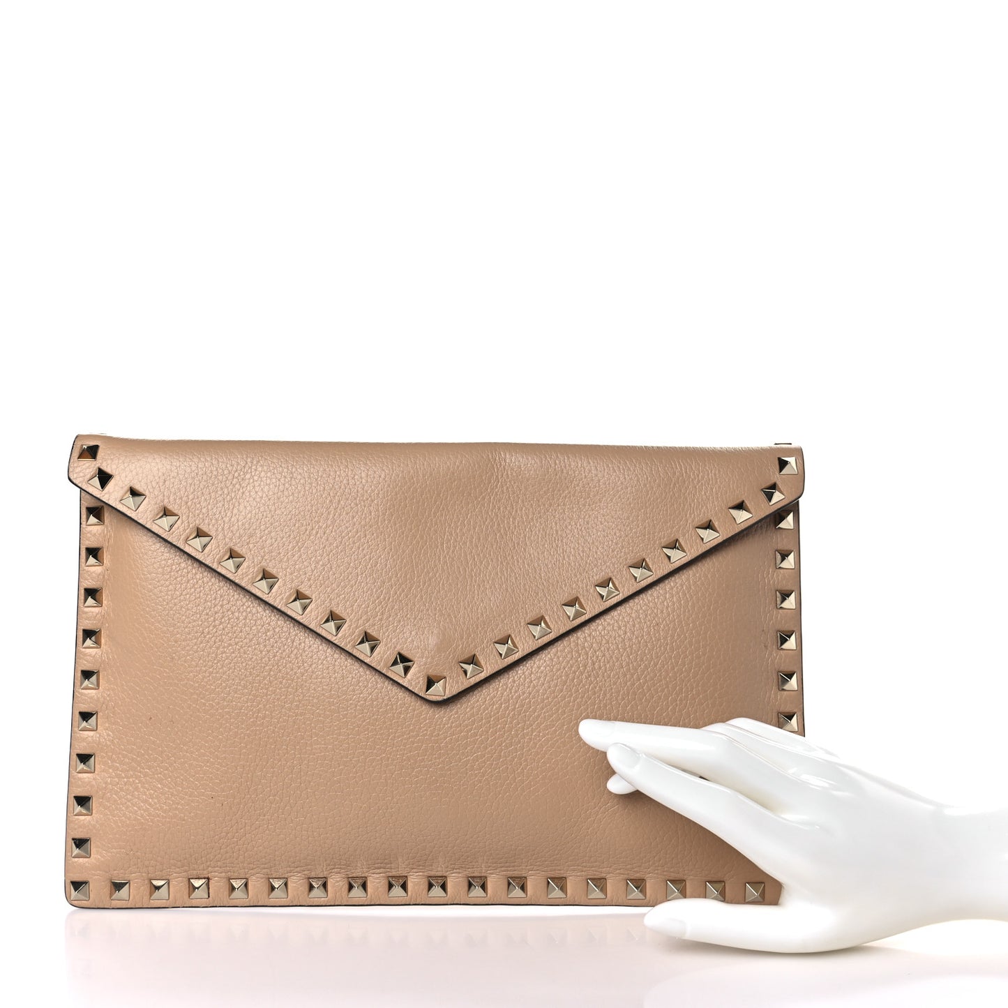 Pebbled Calfskin Large Rockstud Envelope Clutch Camel Rose