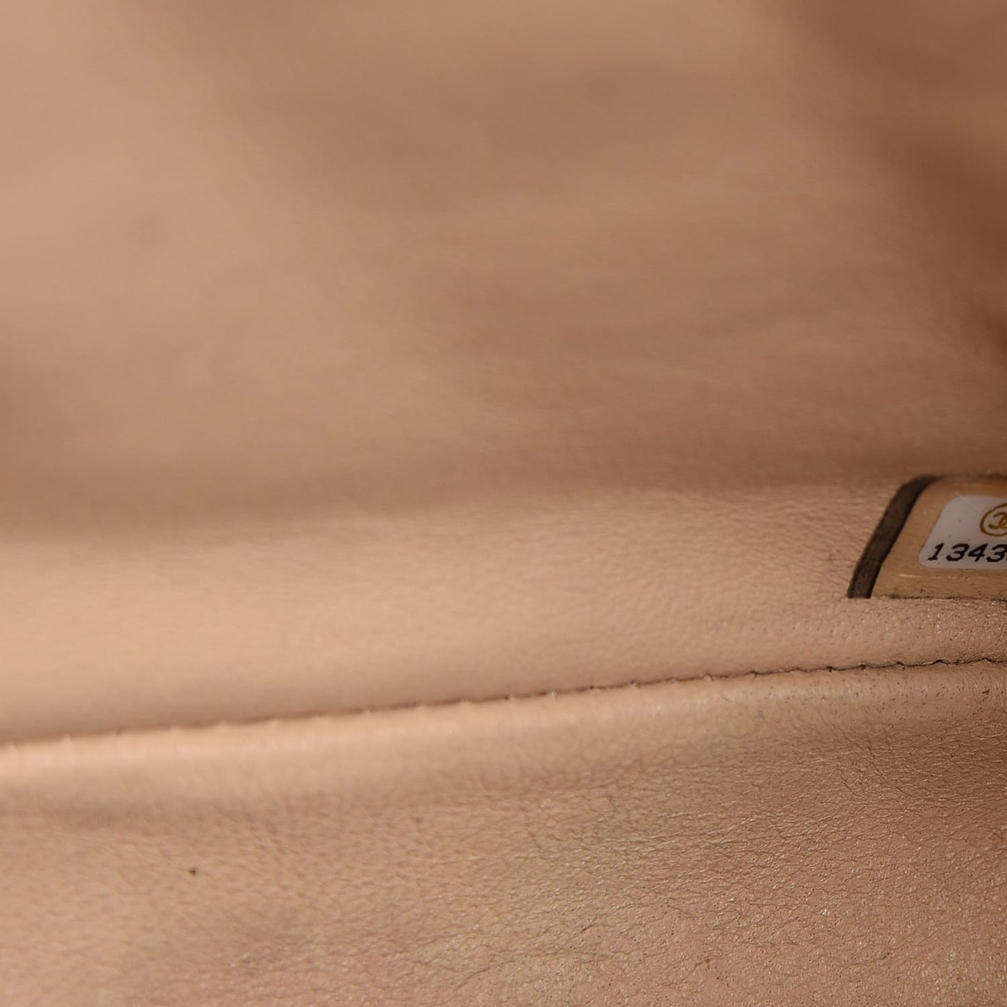 Caviar Quilted Jumbo Single Flap Beige Clair
