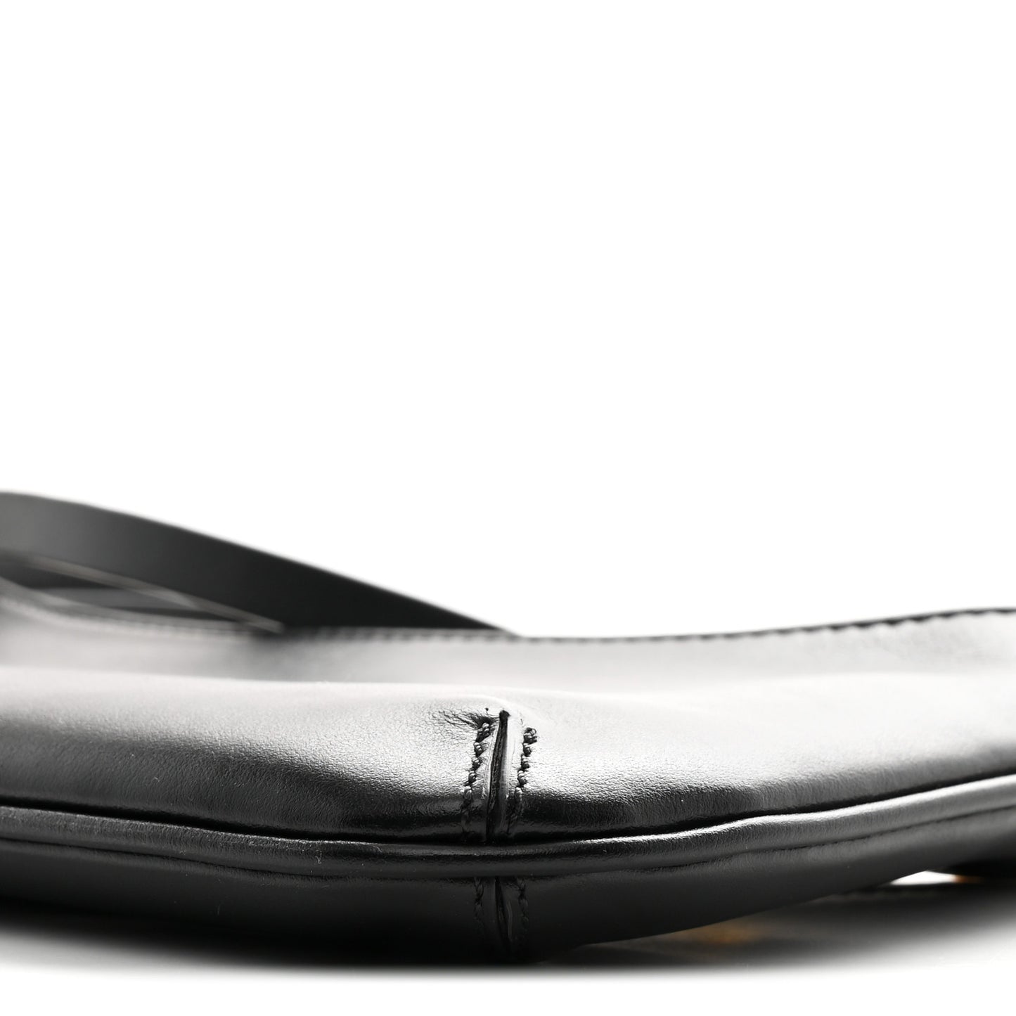 Smooth Calfskin Le Bisou Perle Black