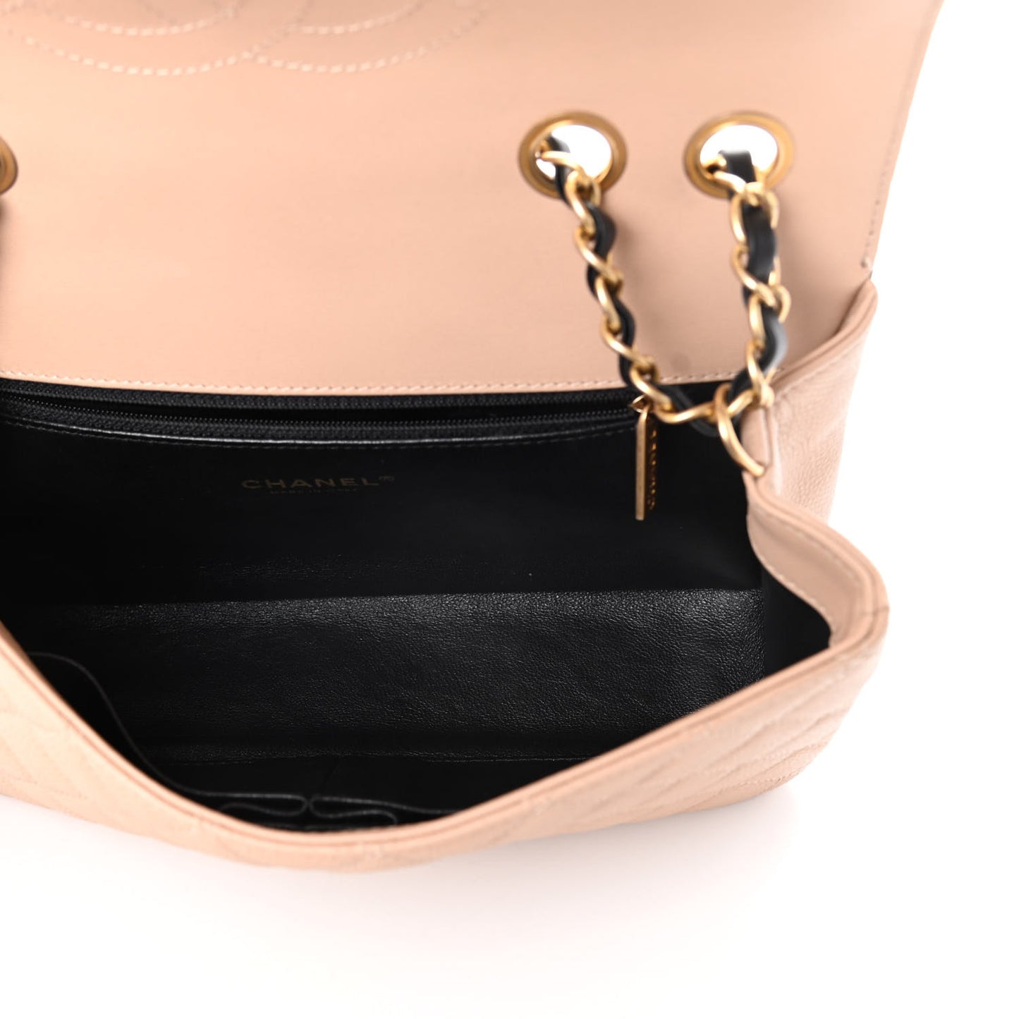Caviar Quilted Medium CC Filigree Flap Beige Black