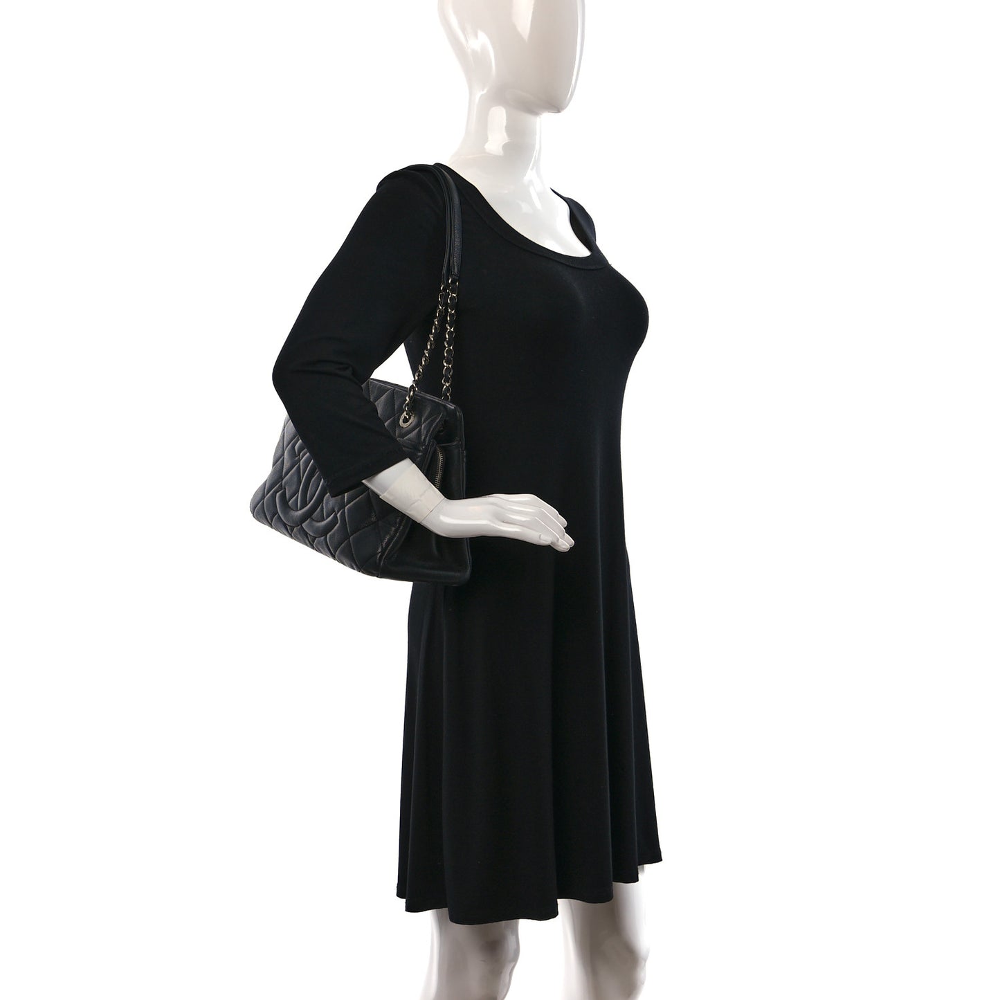 Caviar Quilted CC Timeless Soft Tote Black