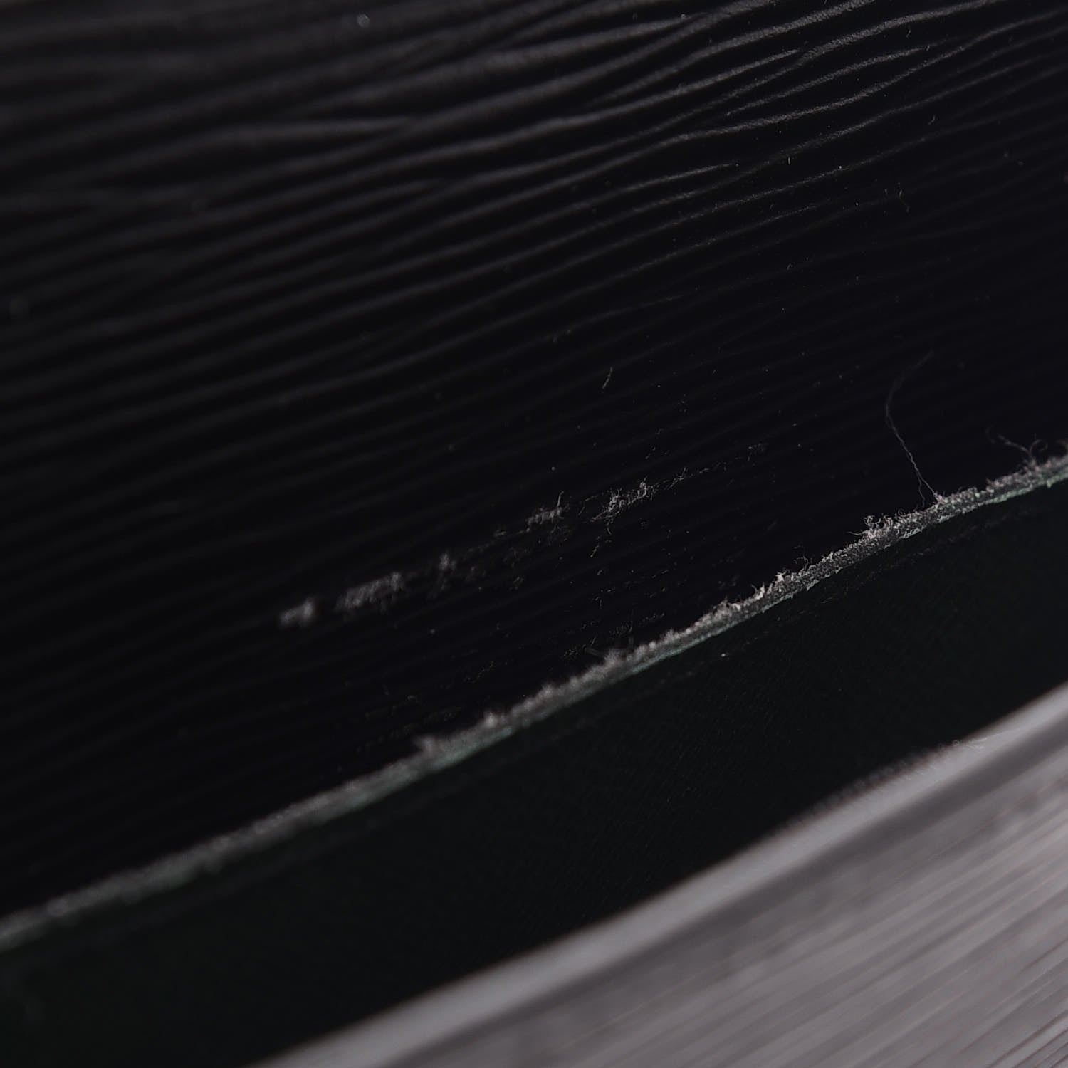 Louis Vuitton Epi Porte-Documents Bandouliere Black 17 of 20