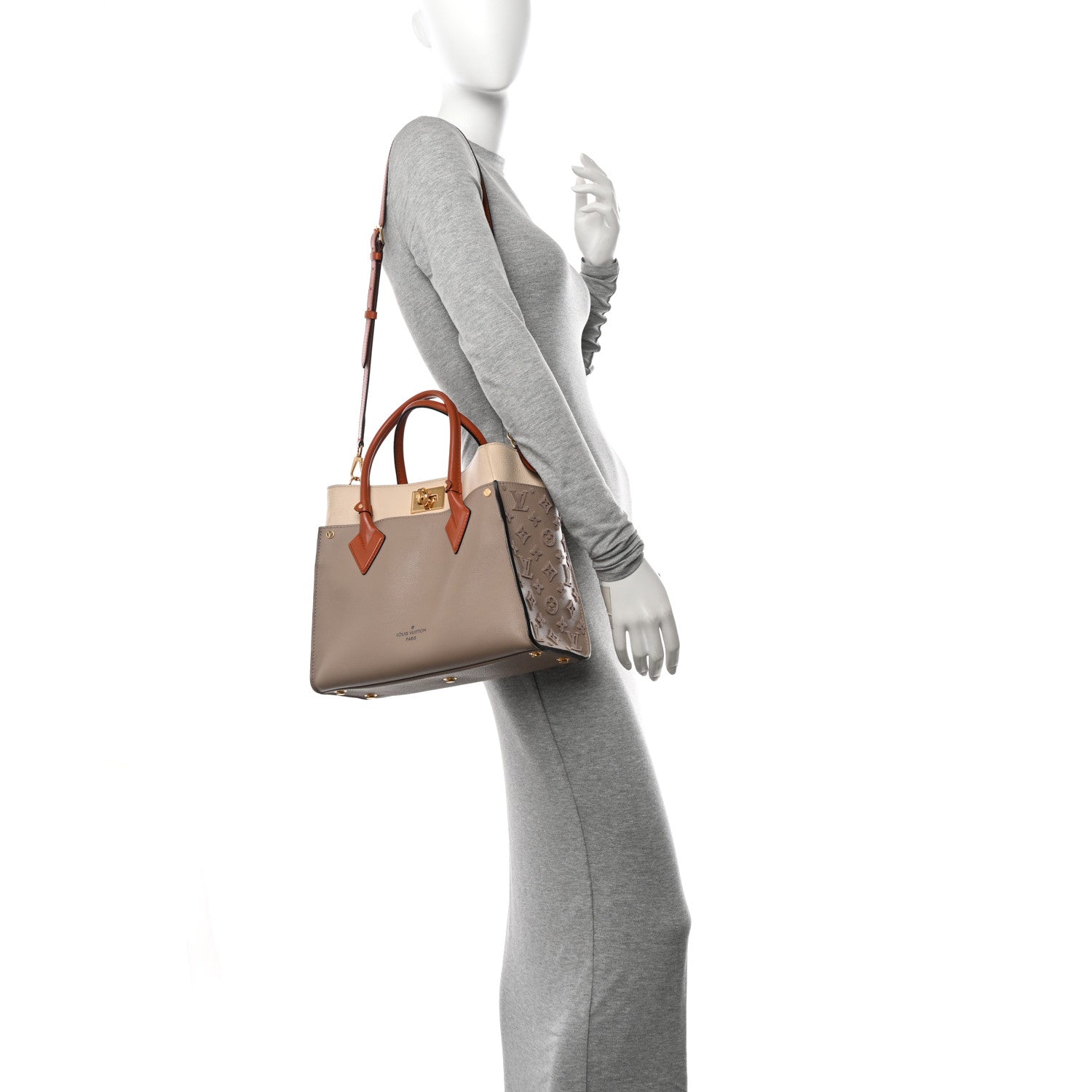 Louis Vuitton Calfskin Monogram Tufting On My Side Galet 2 of 14