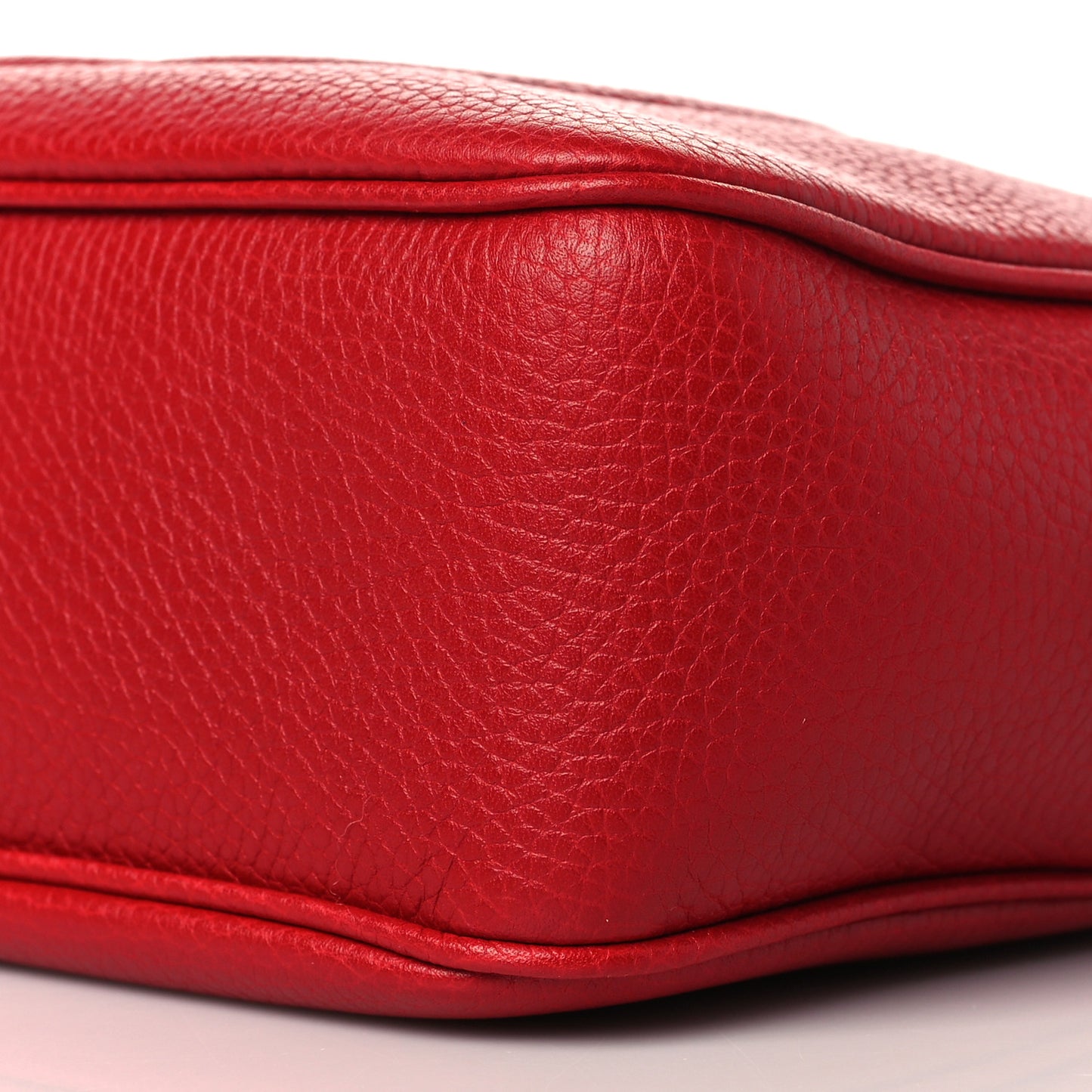 Pebbled Calfskin Small Soho Disco Bag Tabasco Red