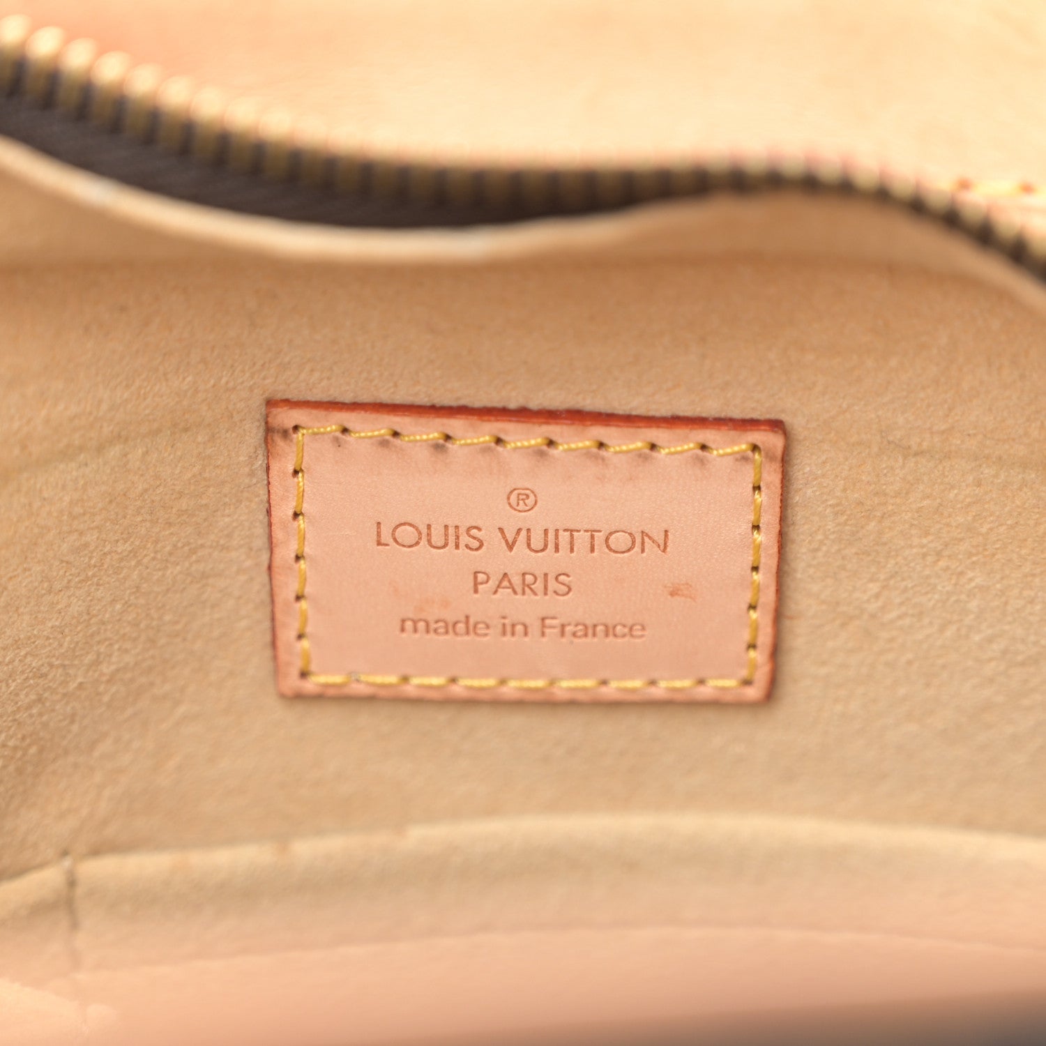 Louis Vuitton Monogram Hudson GM 6 of 11