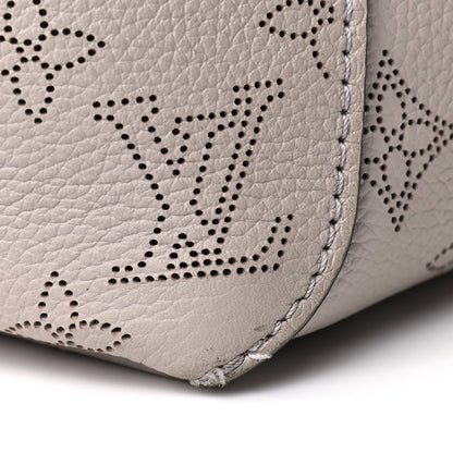 Louis Vuitton Mahina Hina MM Brume 17 of 20