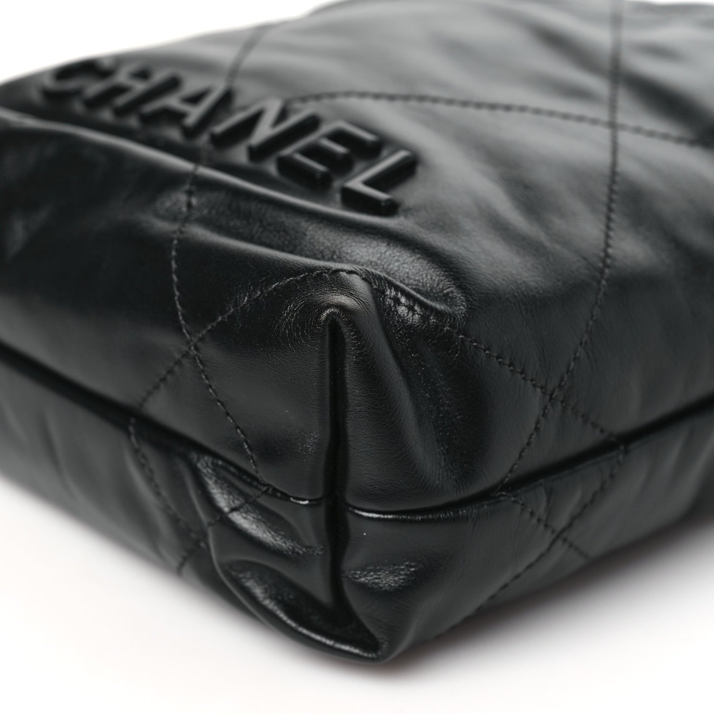 Shiny Calfskin Quilted Mini Chanel 22 So Black
