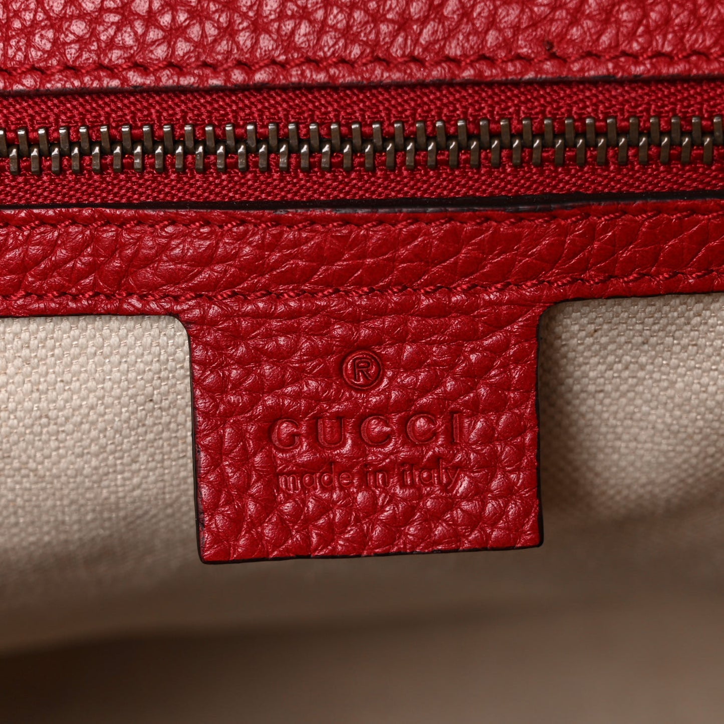 Calfskin Medium GG Marmont Top Handle Bag Vulcanic Red