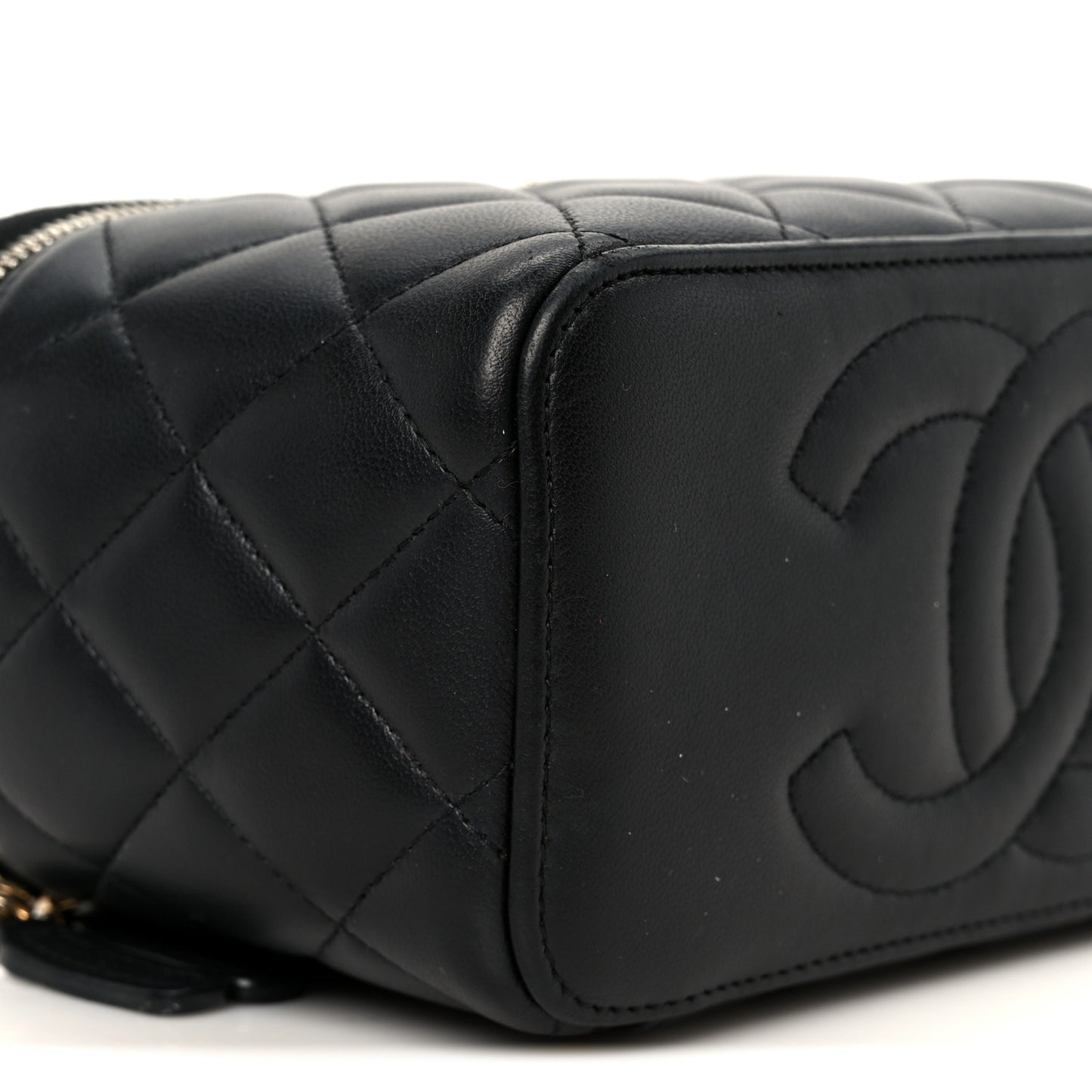 Lambskin Quilted Small Top Handle Vanity Case With Chain Black