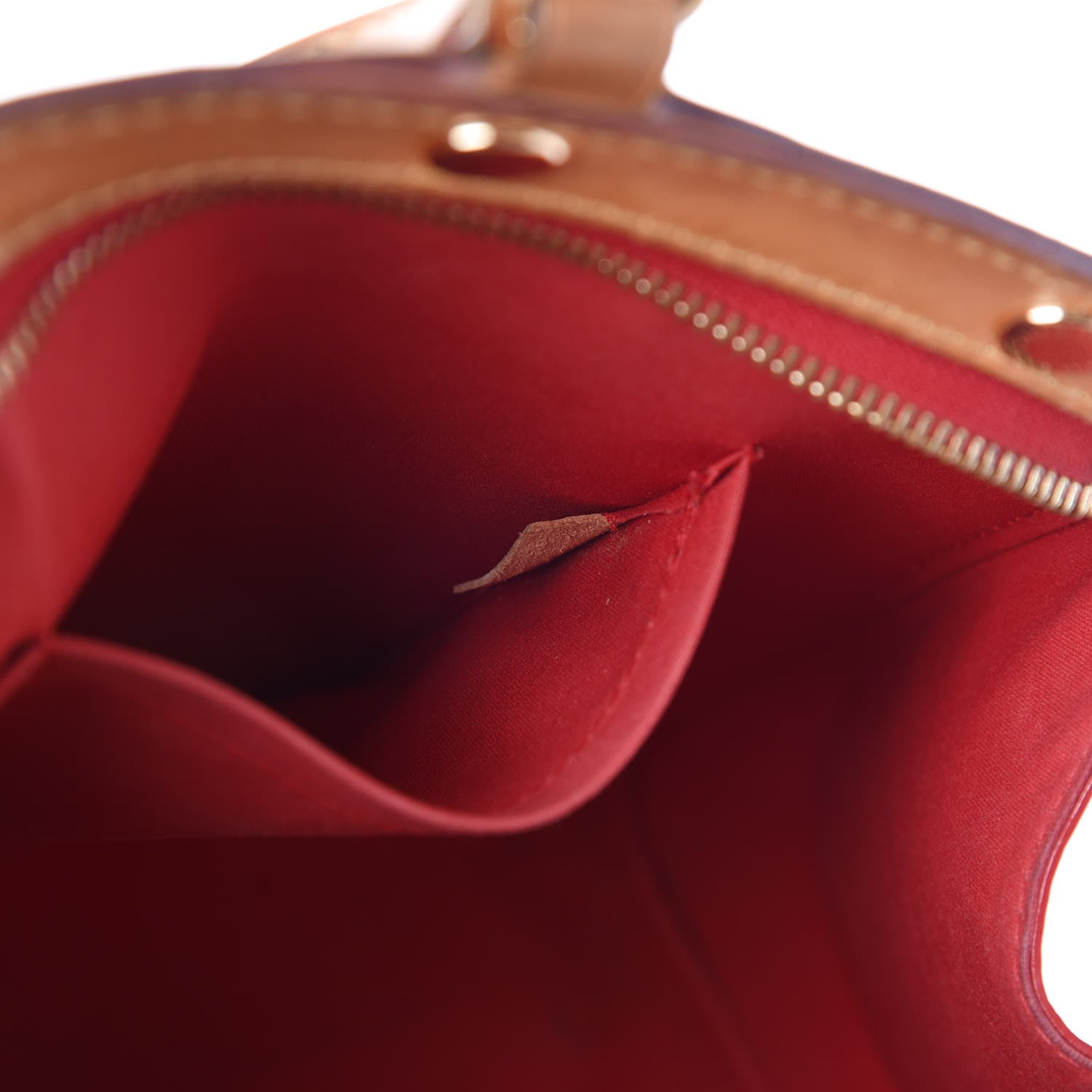 Louis Vuitton Vernis Brea MM Pomme D’Amour 7 of 21