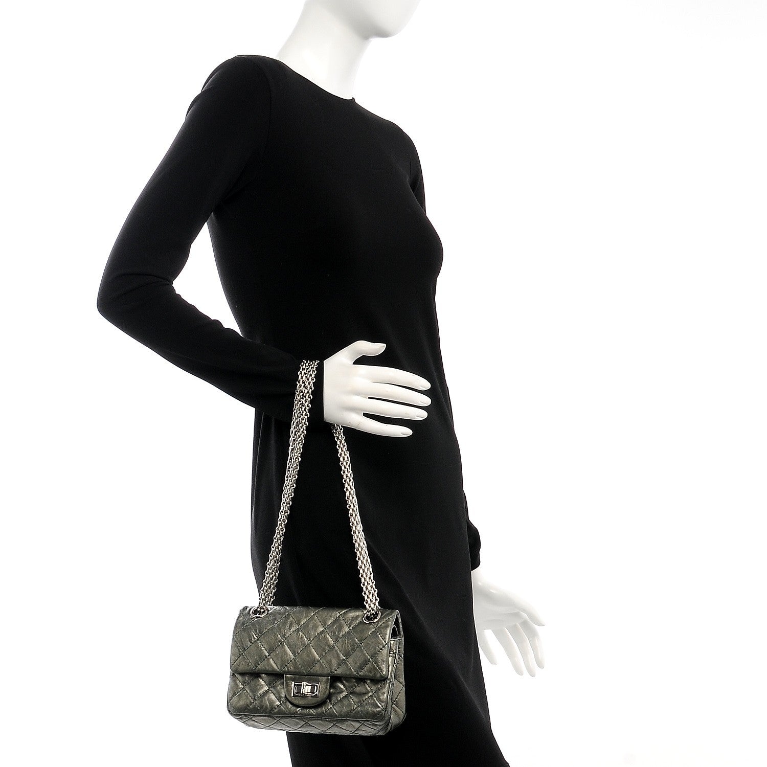 Chanel Metallic Aged Calfskin 2.55 Reissue 224 Flap Green 2 of 8