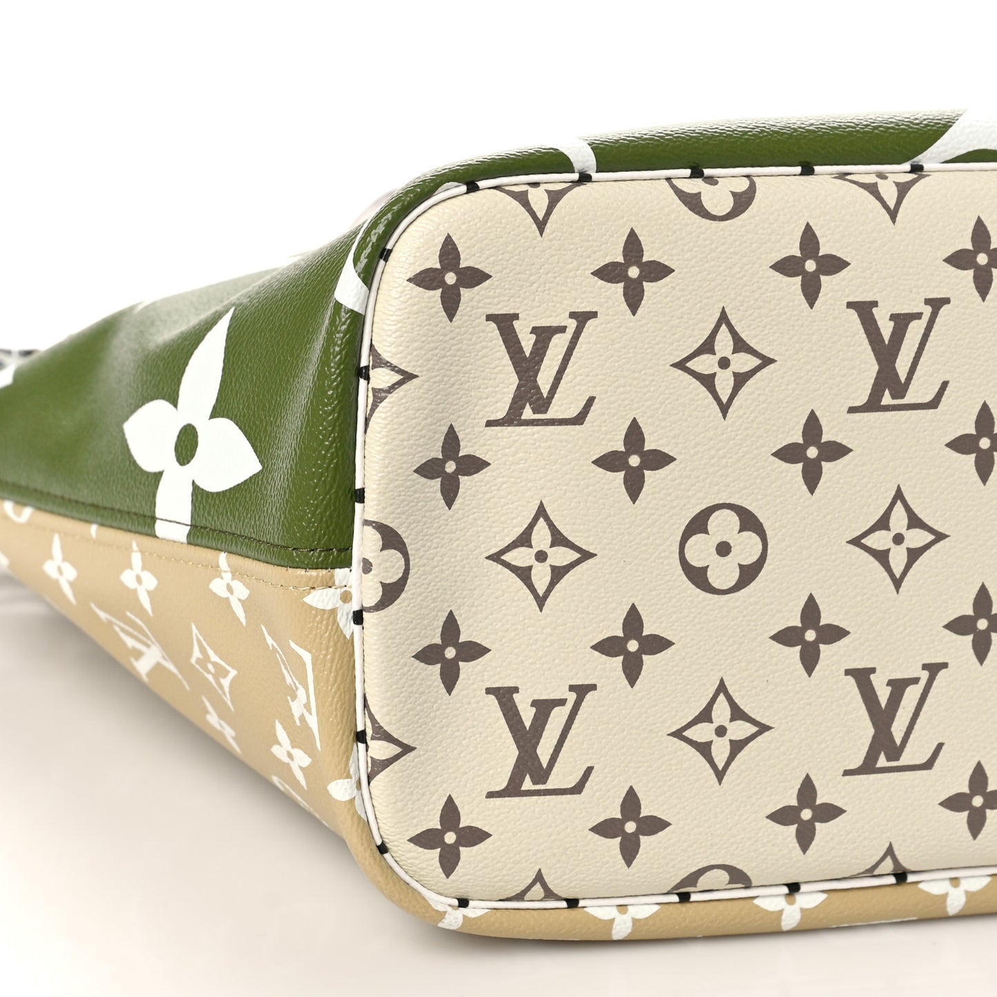 Monogram Giant Neverfull MM Kaki