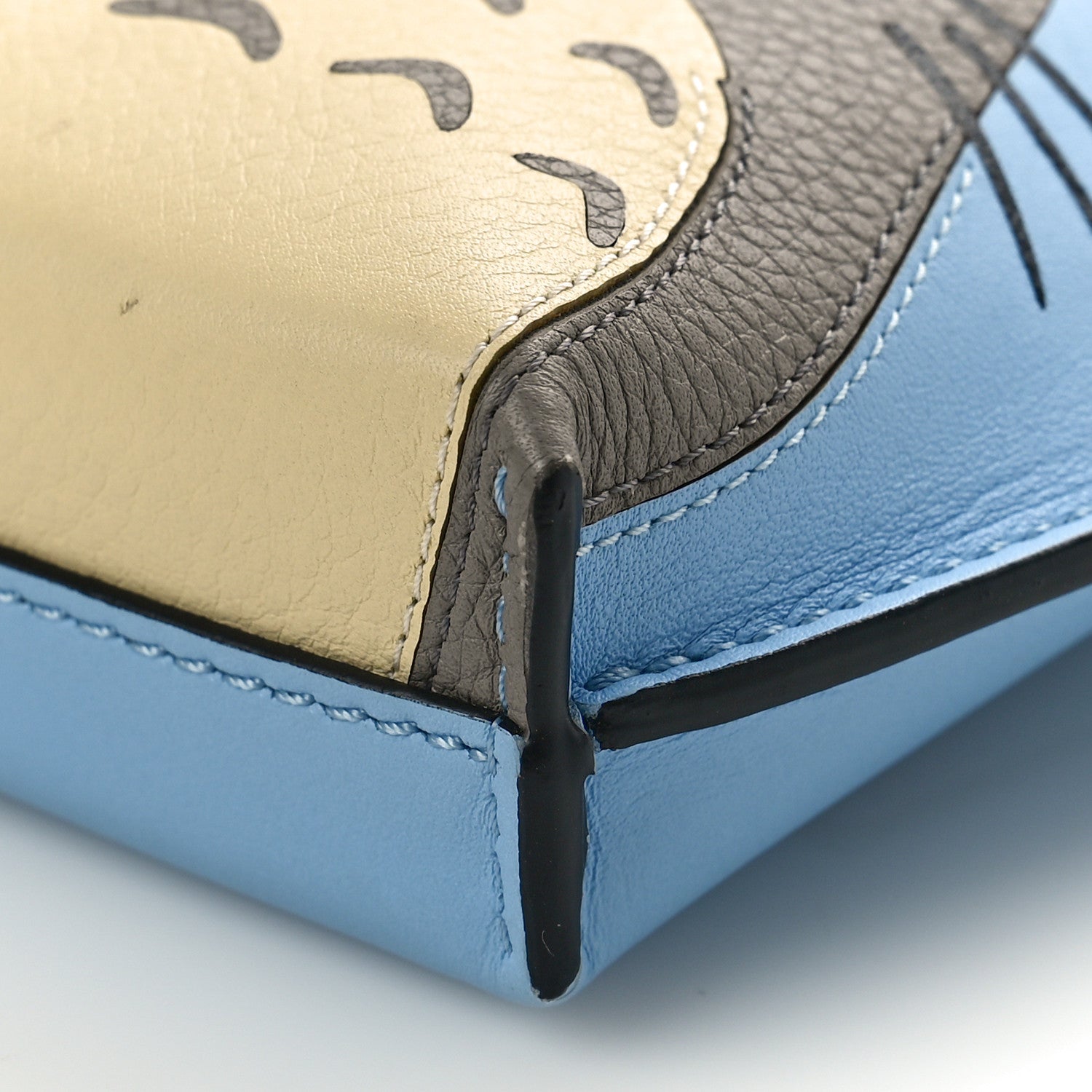 Loewe X MY NEIGHBOR TOTORO Calfskin Gate Pocket Blue Tan Multicolor 8 of 8