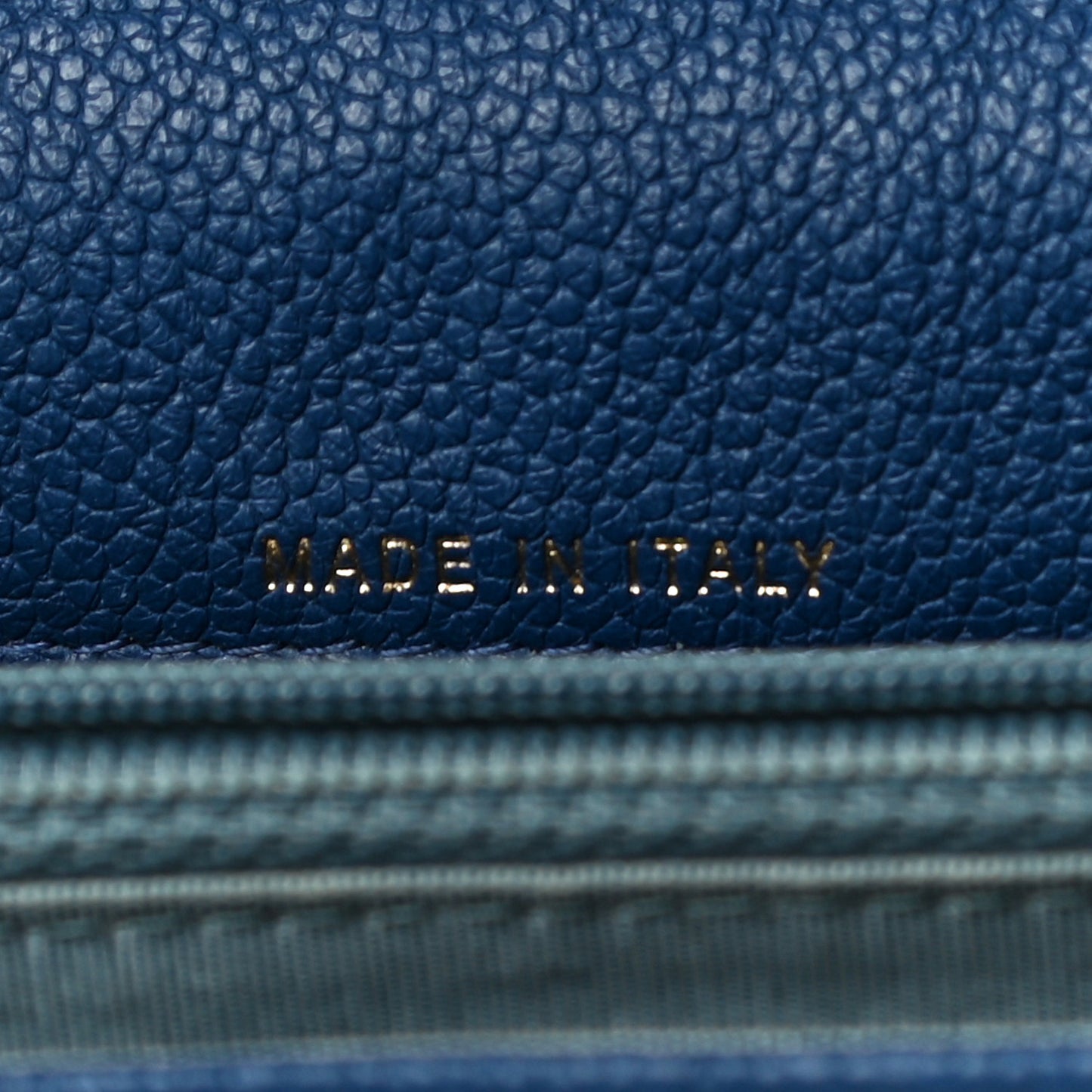 Grained Calfskin Quilted Cuba Square Wallet On Chain WOC Blue