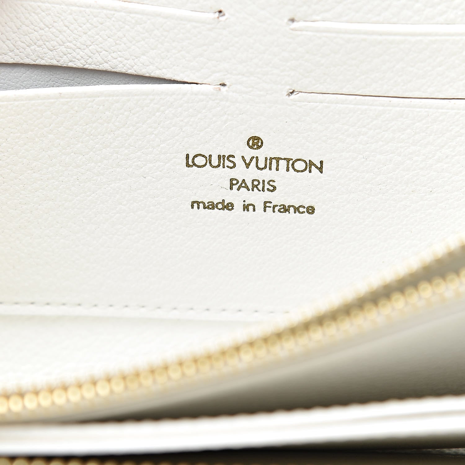 Louis Vuitton Ostrich Zippy White 6 of 8