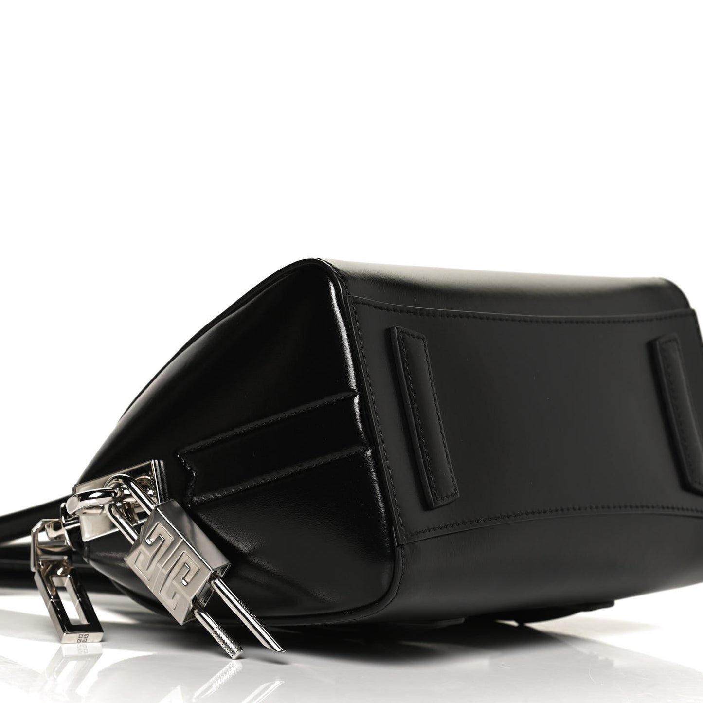 Box Calfskin Mini Lock Antigona Black