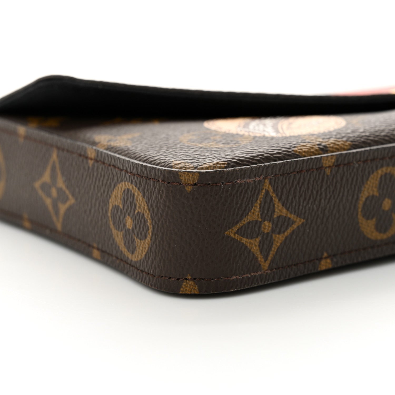 Louis Vuitton Monogram World Tour Pochette 9 of 14
