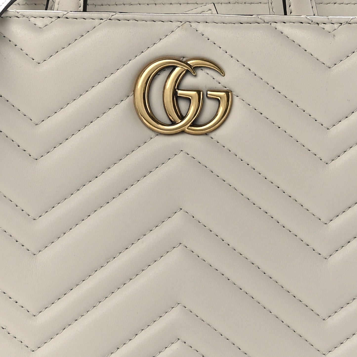 Calfskin Matelasse Small GG Marmont Tote White