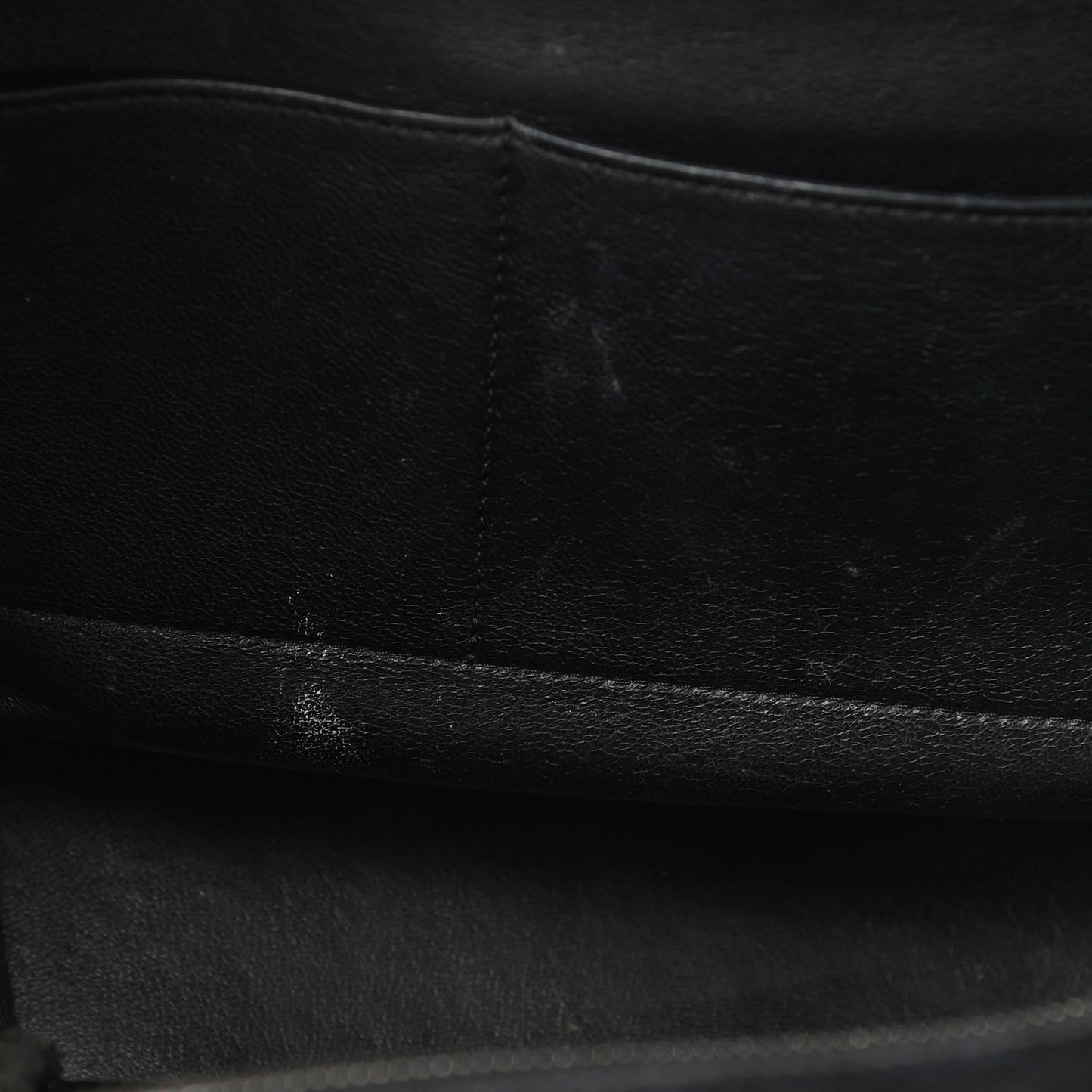 Drummed Calfskin Suede Medium Trapeze Black