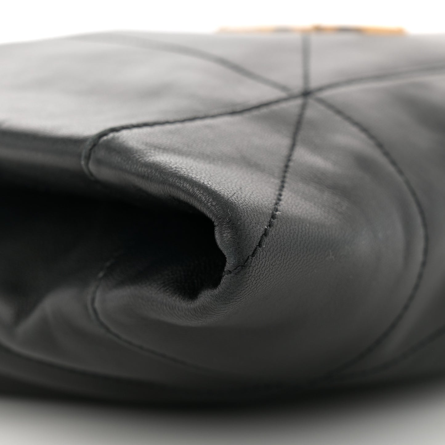 Lambskin Matelasse Monogram Medium Jamie 4.3 Pochon Black