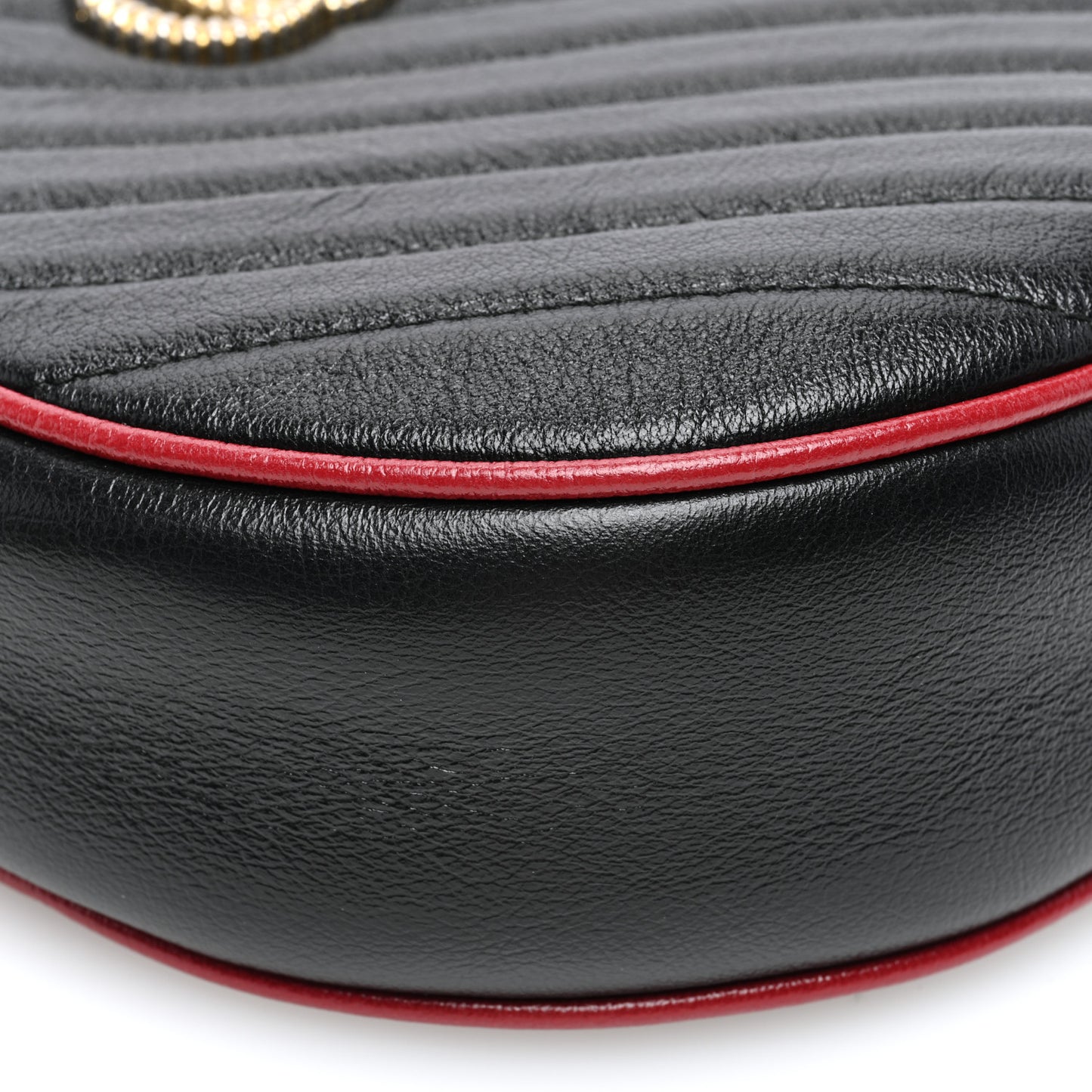 Vintage Effect Calfskin Matelasse Diagonal Mini Torchon GG Marmont Round Shoulder Bag Black Romantic Cherry