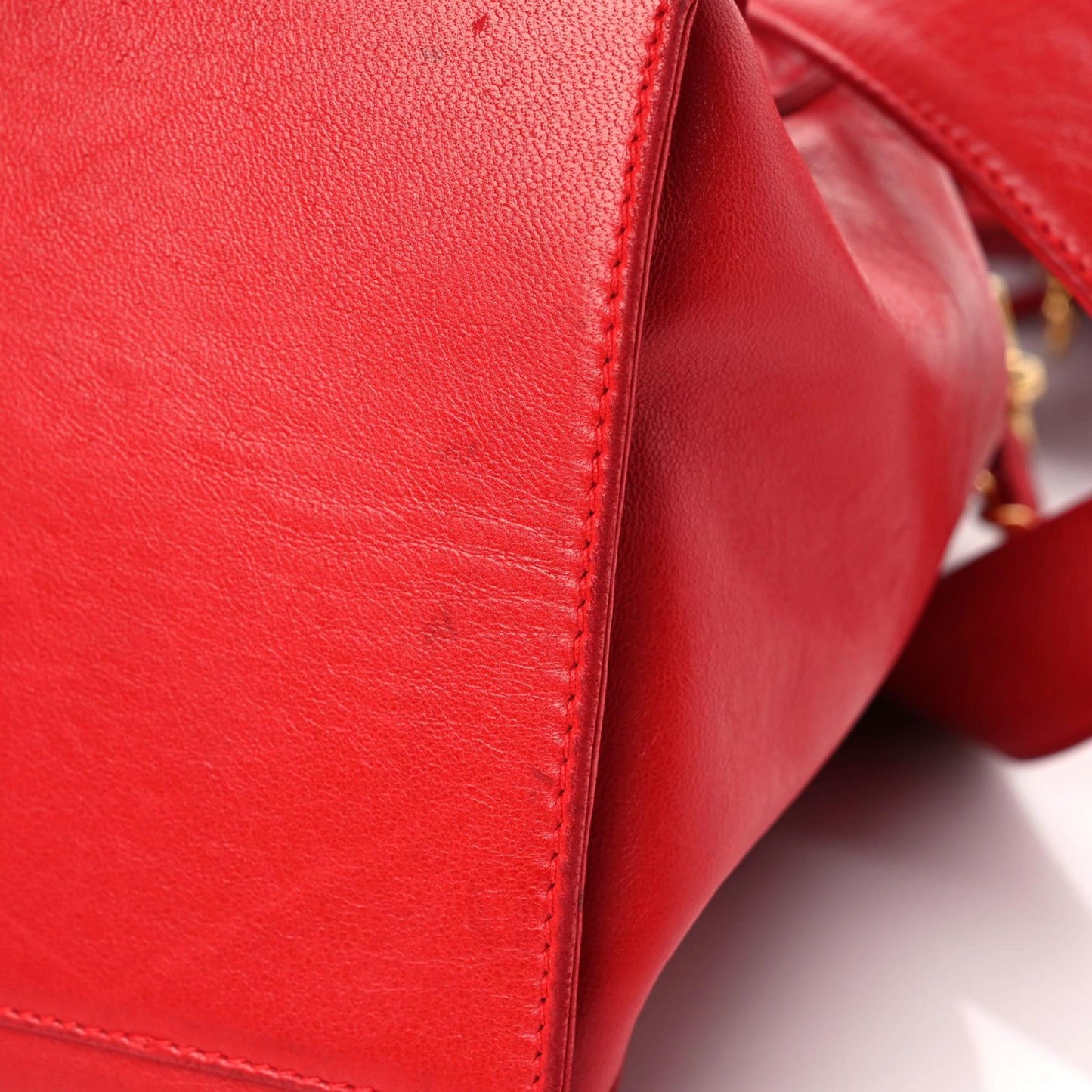 Lambskin CC Drawstring Shoulder Bag Red