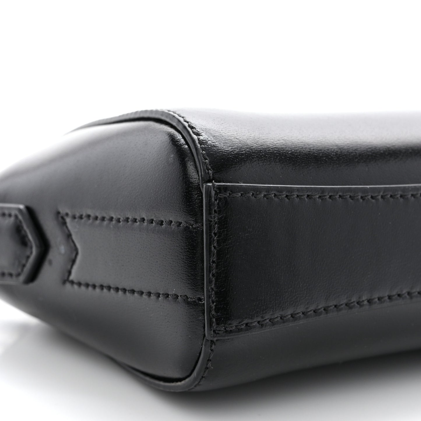 Smooth Calfskin Nano Antigona Black