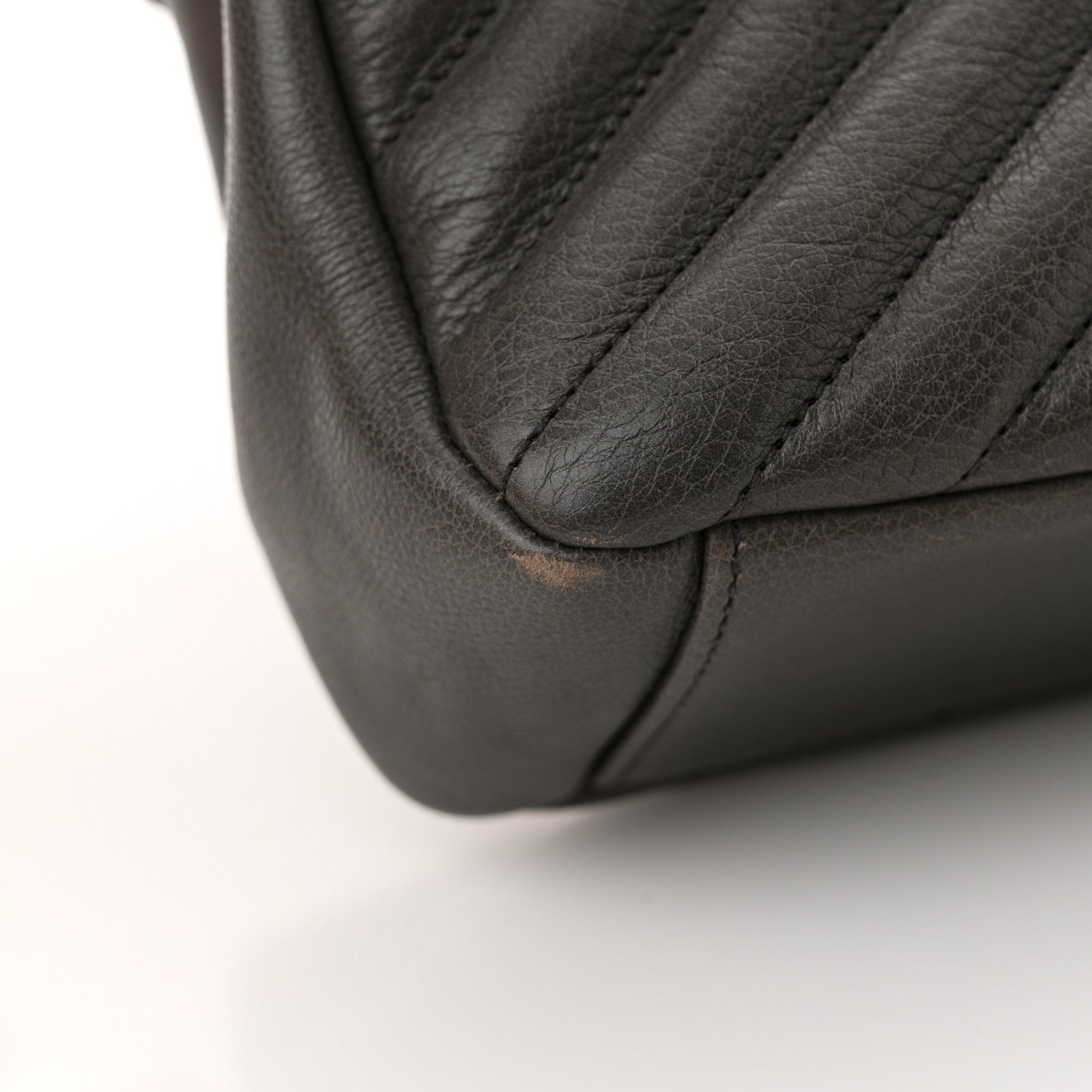 Saint Laurent Sheepskin Matelasse Chevron Monogram Medium College Bag Light Coal 12 of 12
