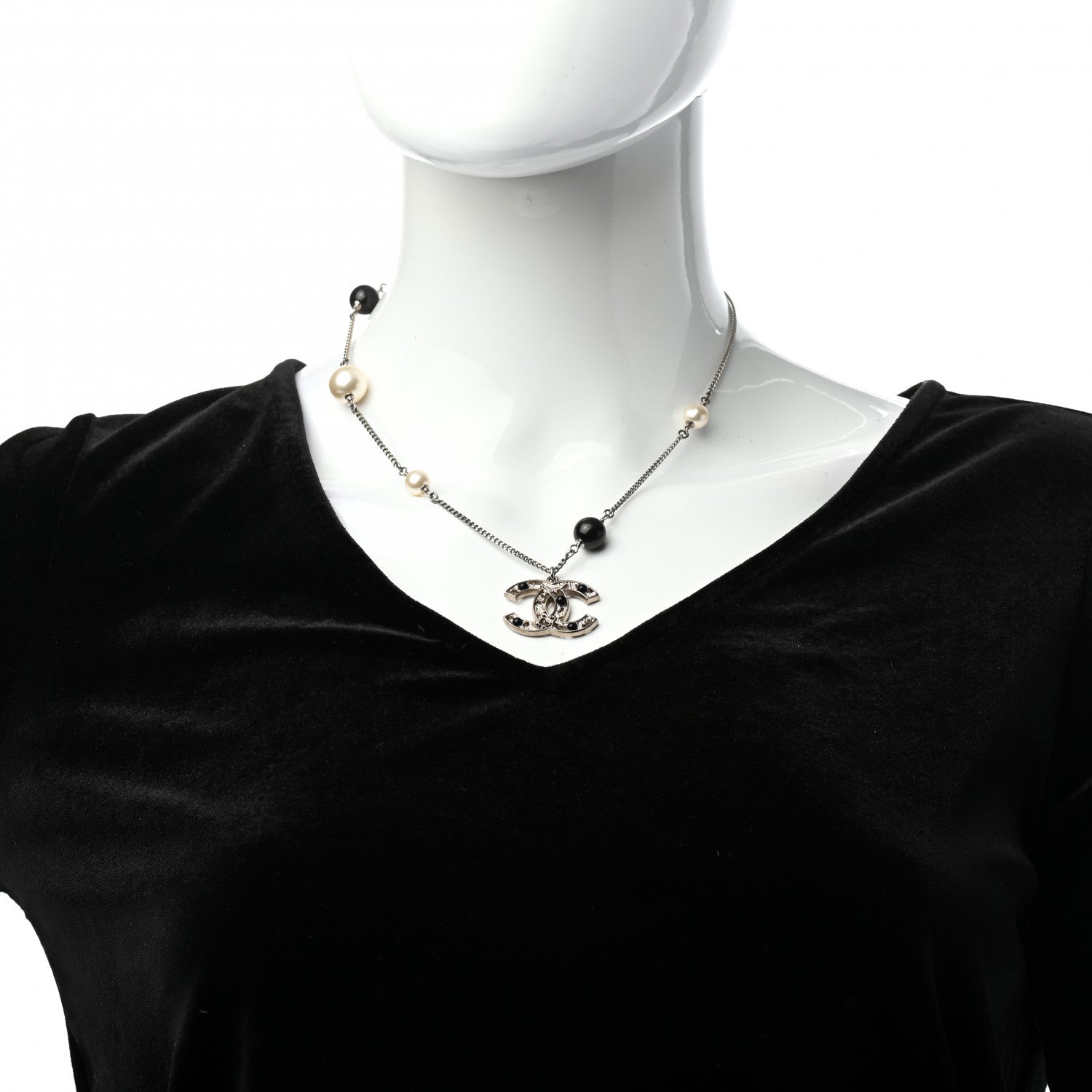 Chanel Pearl Resin Textured CC Necklace Silver Black 2 of 5