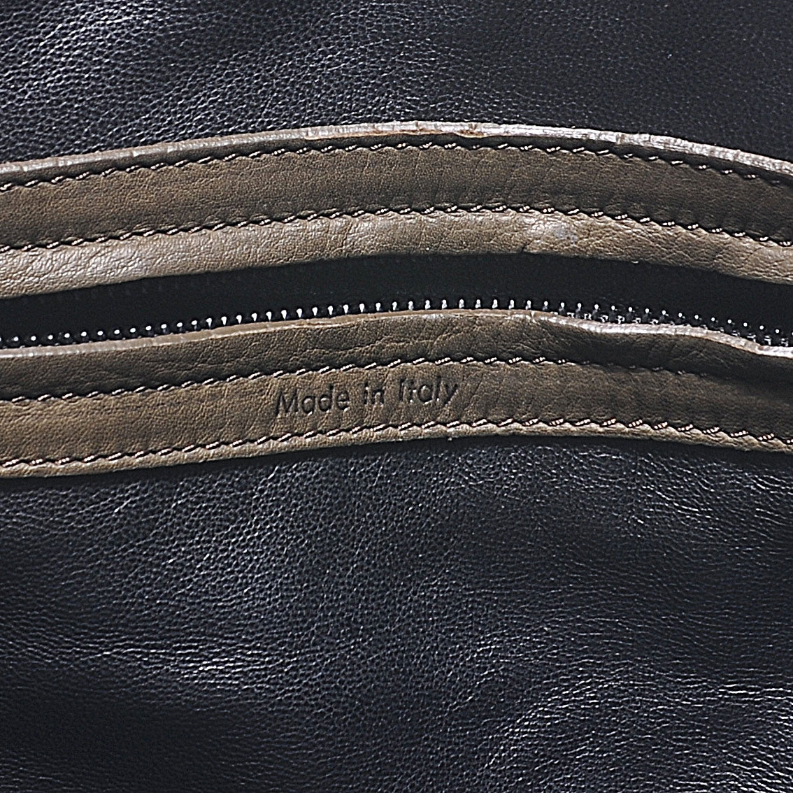 Suede Large Phantom Luggage Olive