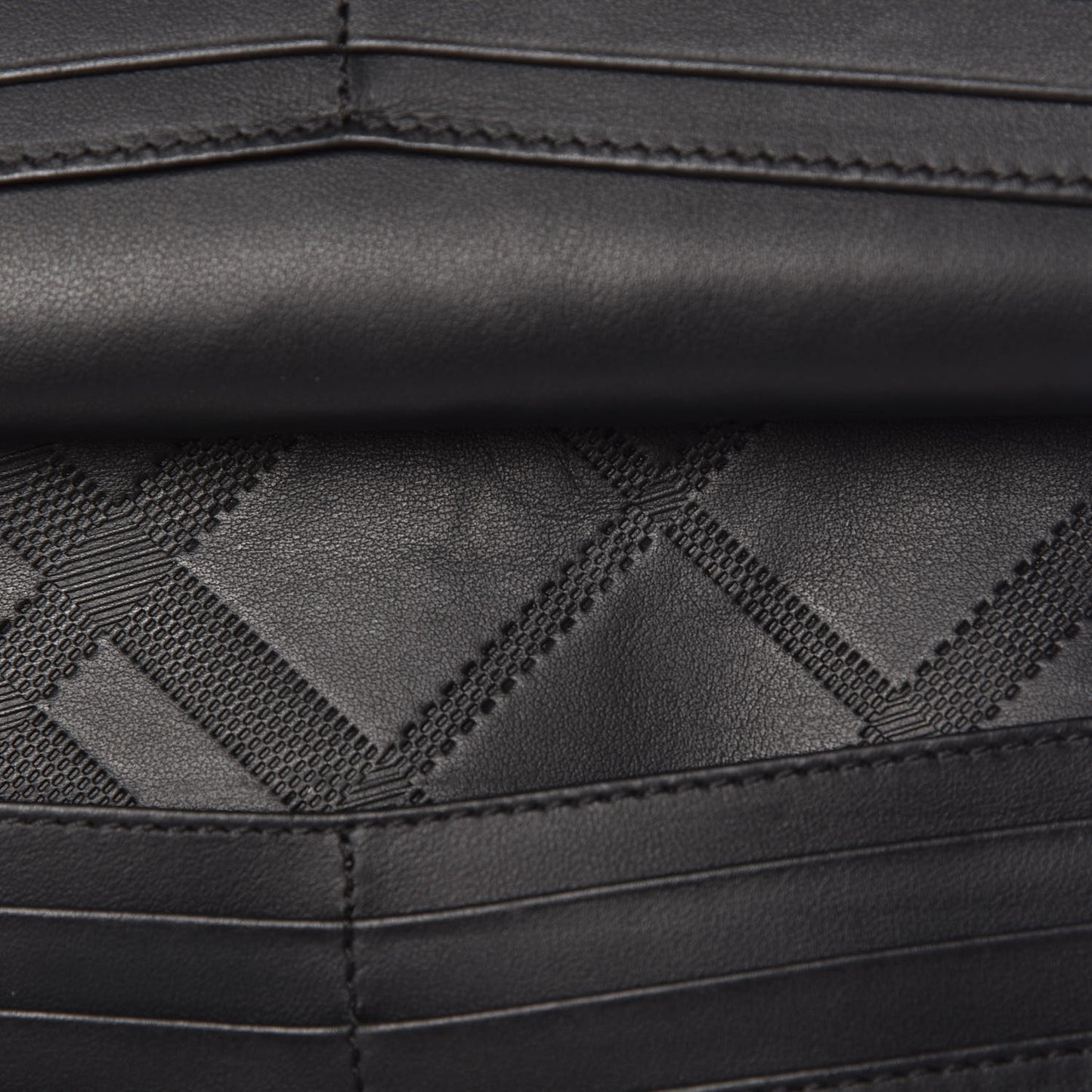 Signature Grain Calfskin Wallet Black