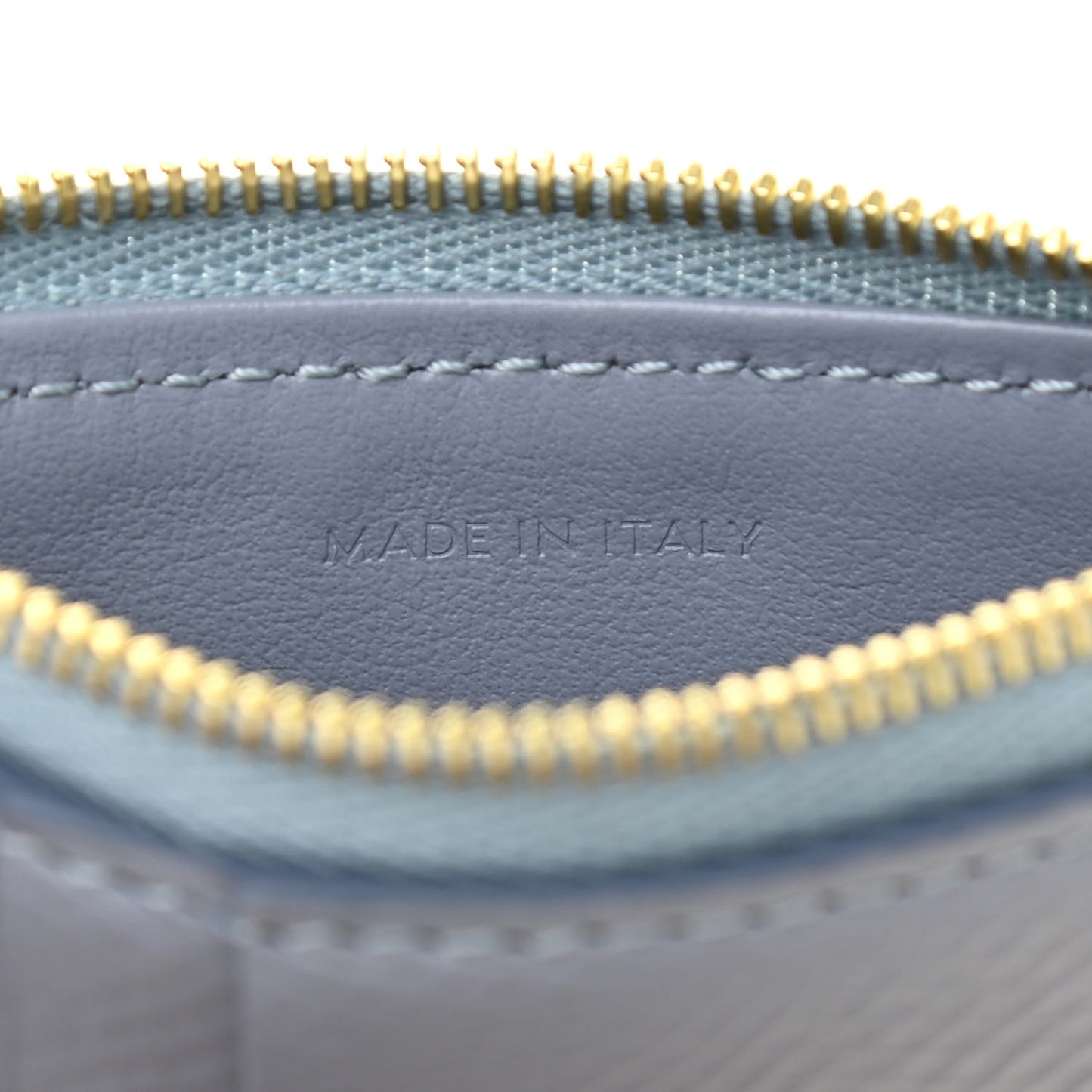 Grained Calfskin Zipped Card Holder Artic Blue