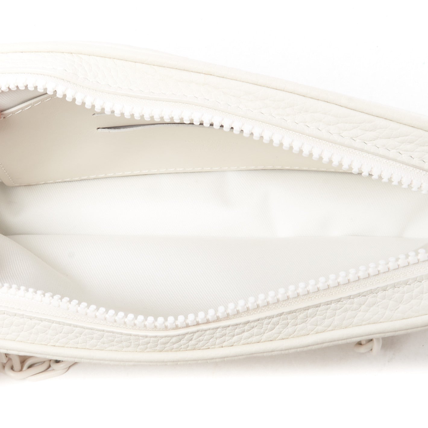 Taurillon Monogram Pochette Volga White