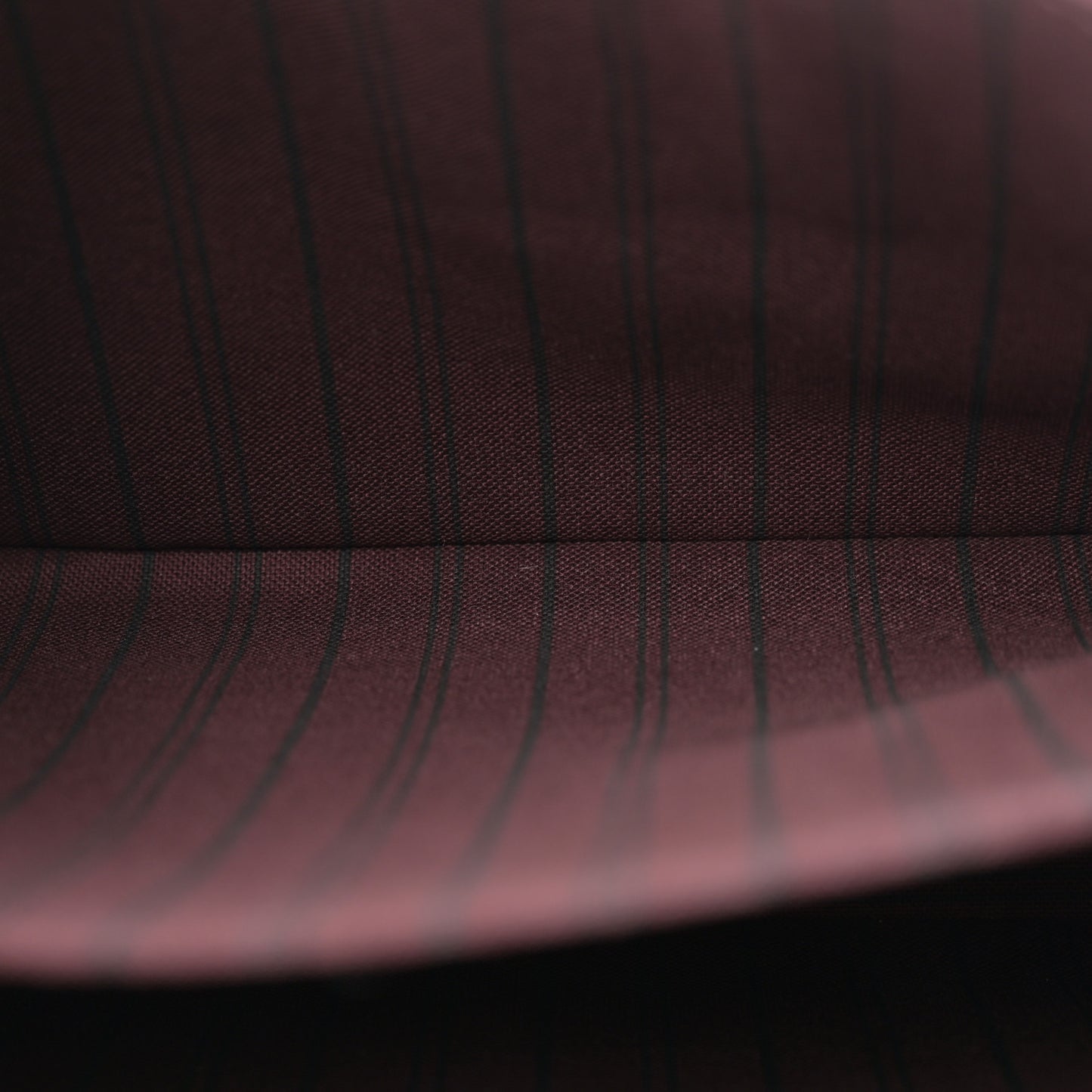 Empreinte Pochette Metis Garnet Wine